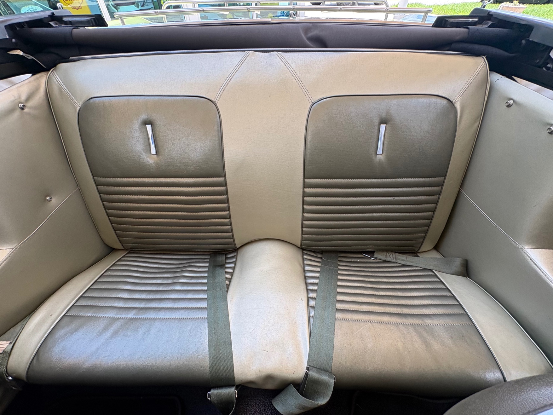 Vehicle photo 41