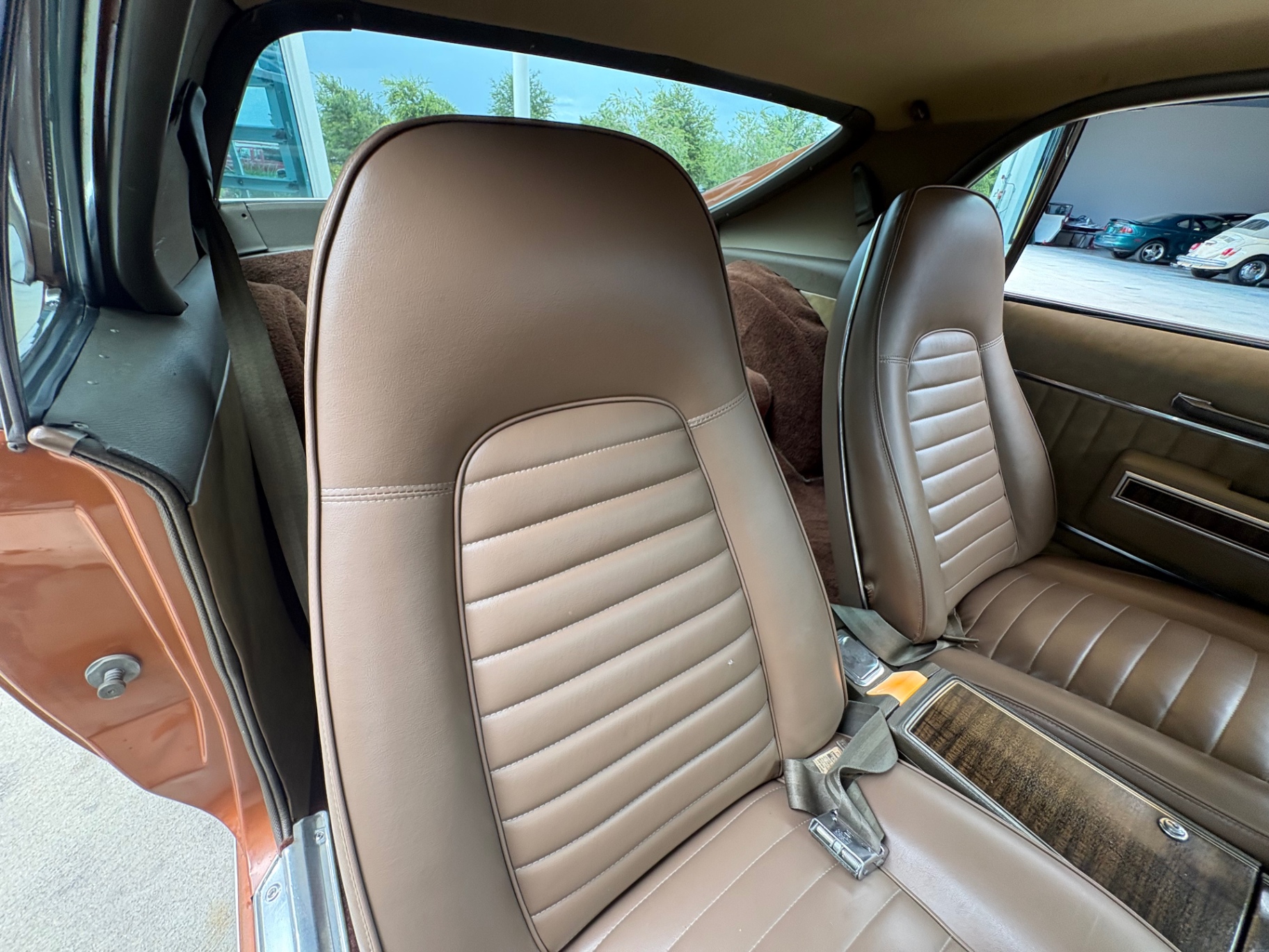 Vehicle photo 41
