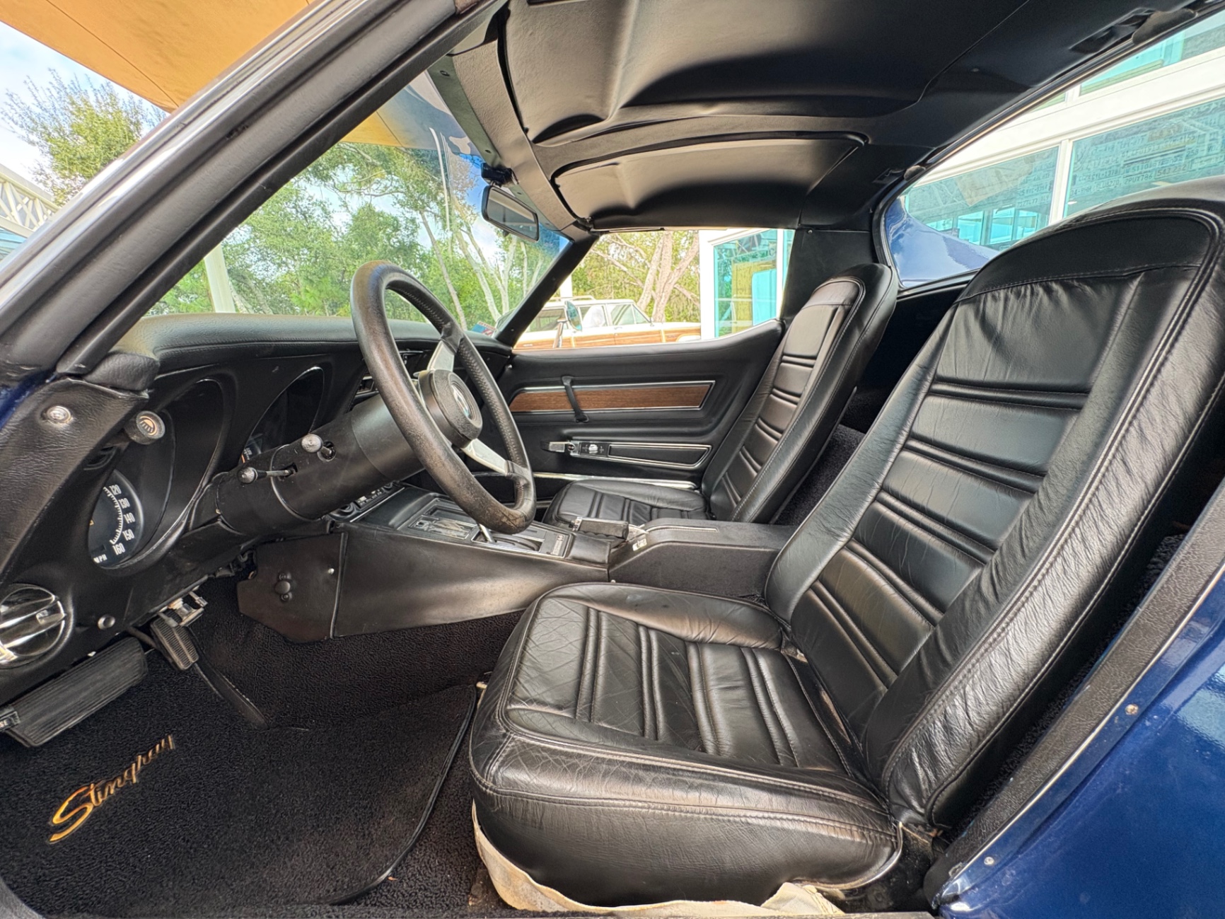 Vehicle photo 36