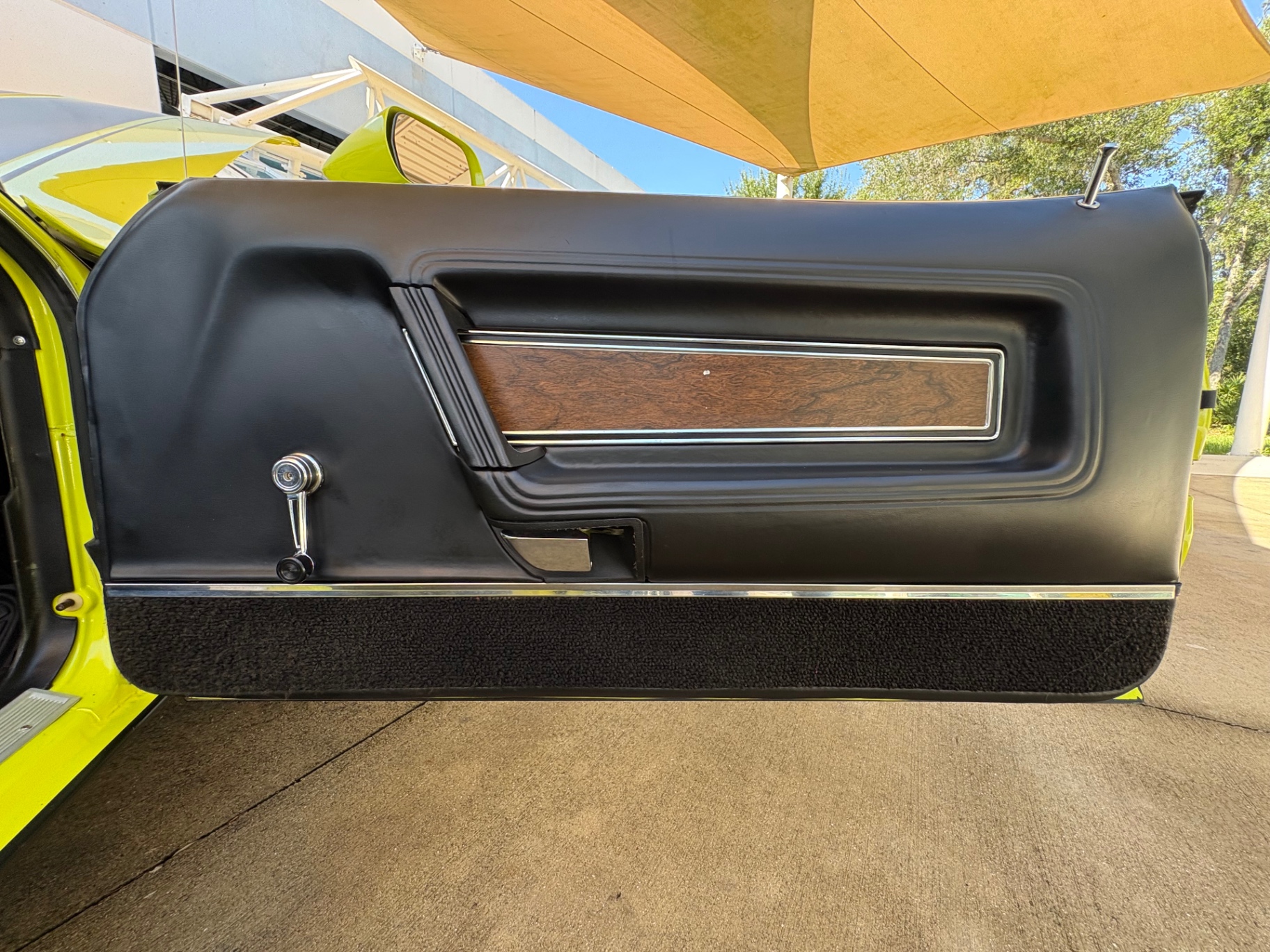 Vehicle photo 44