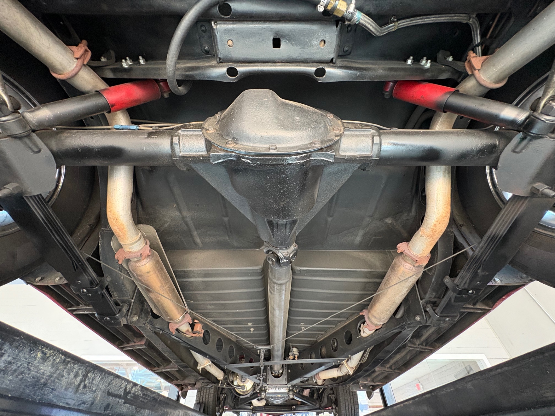 Vehicle photo 38