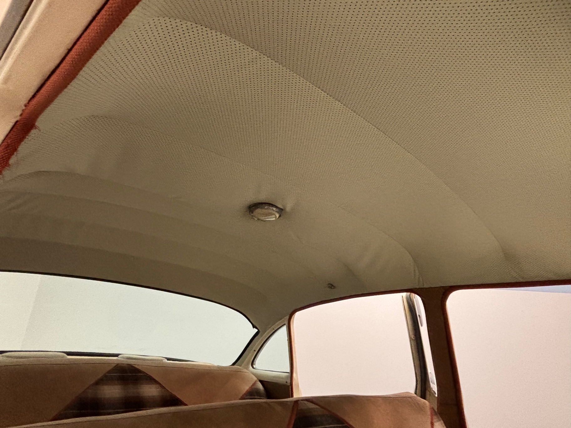 Vehicle photo 34