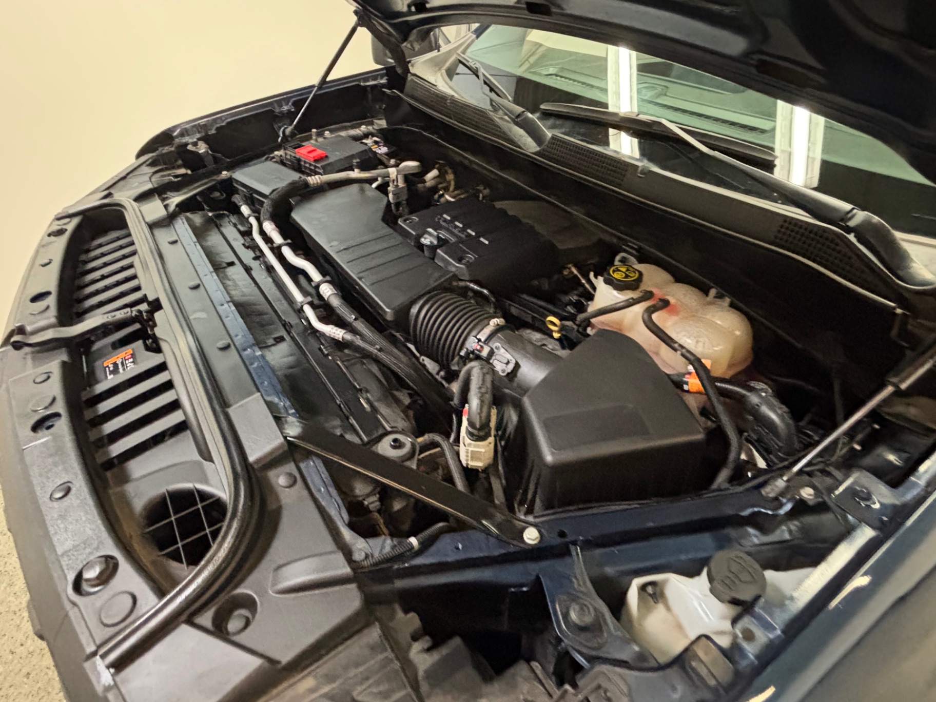 Vehicle photo 17