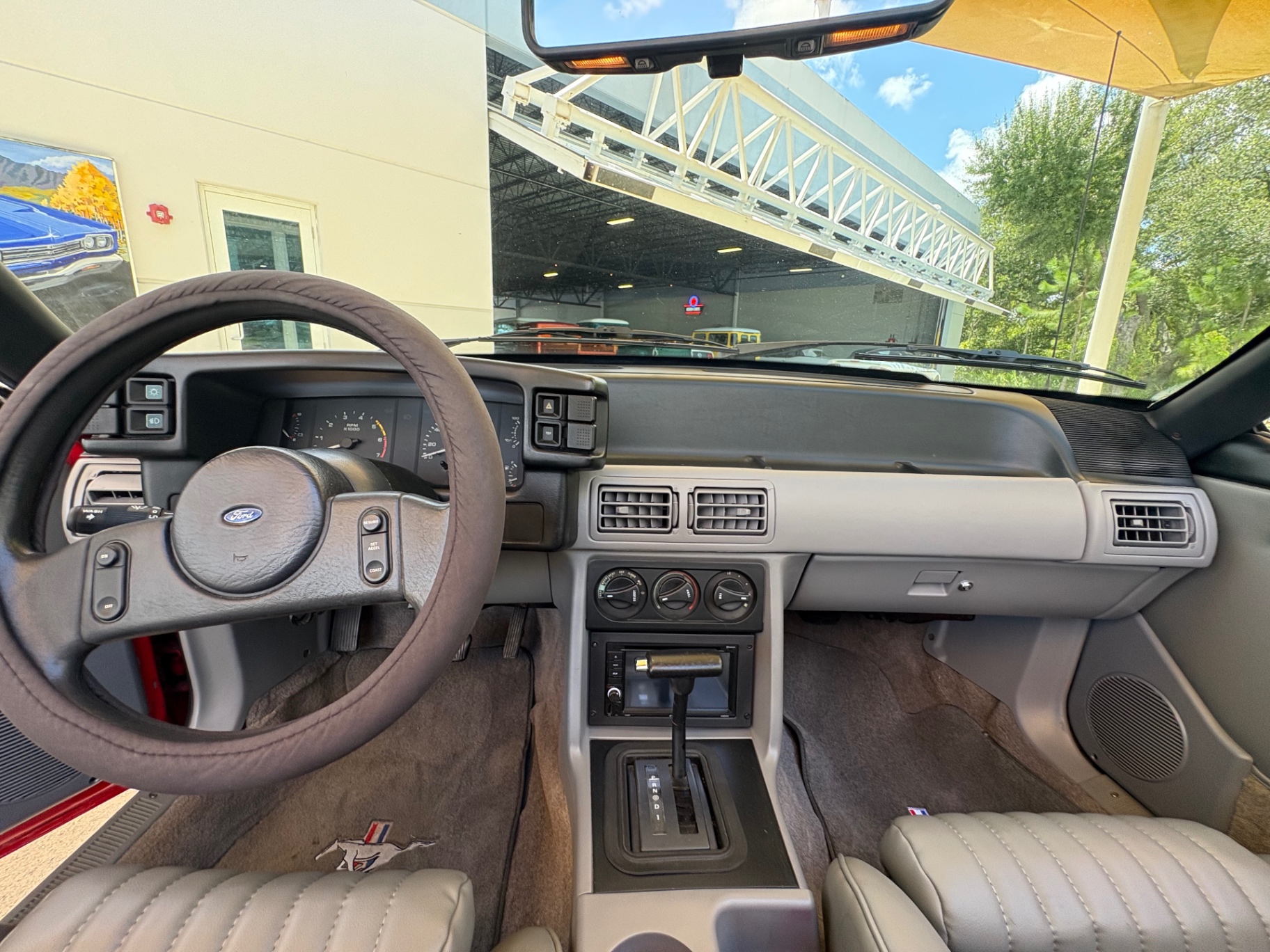 Vehicle photo 41