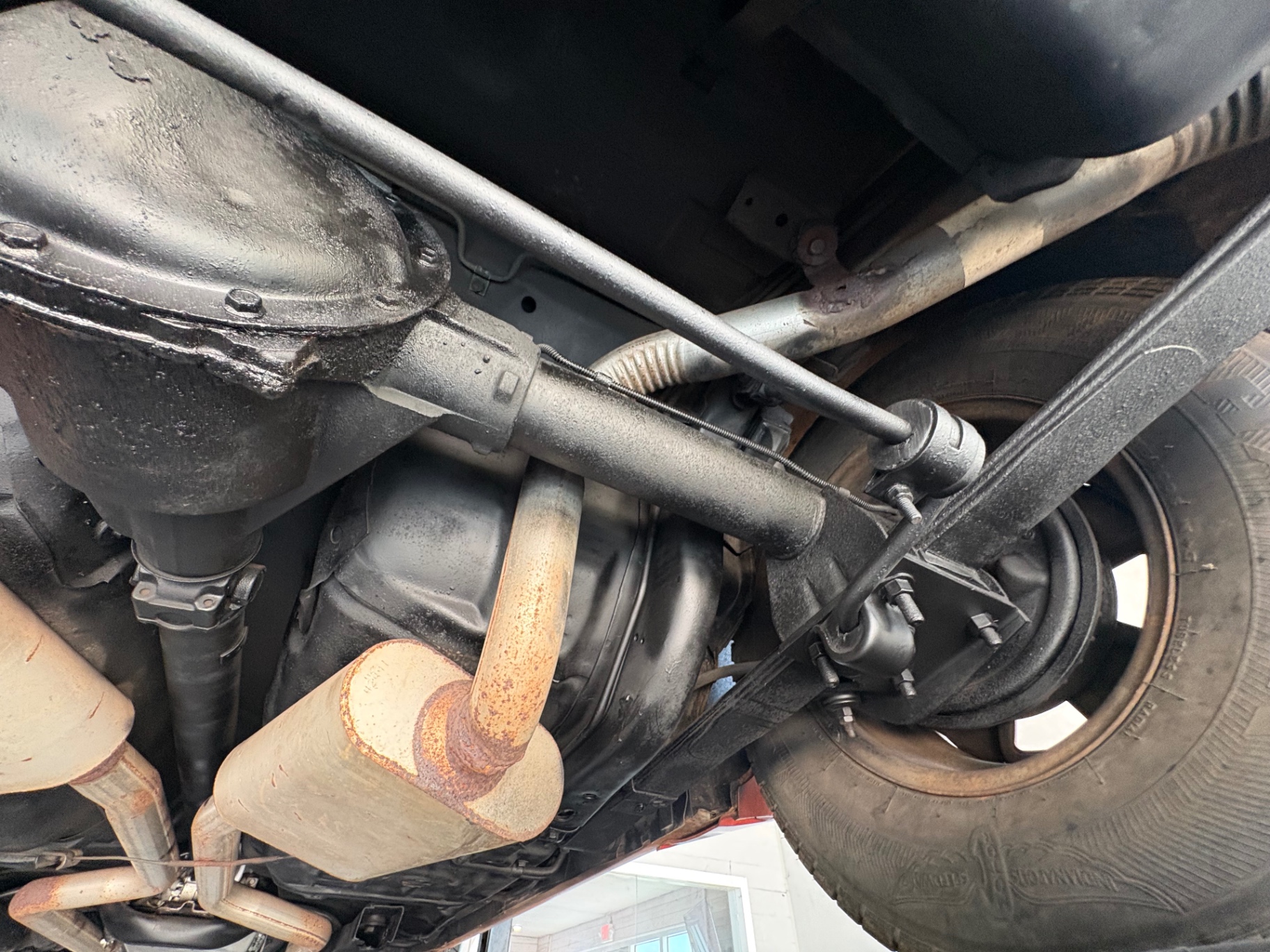 Vehicle photo 45