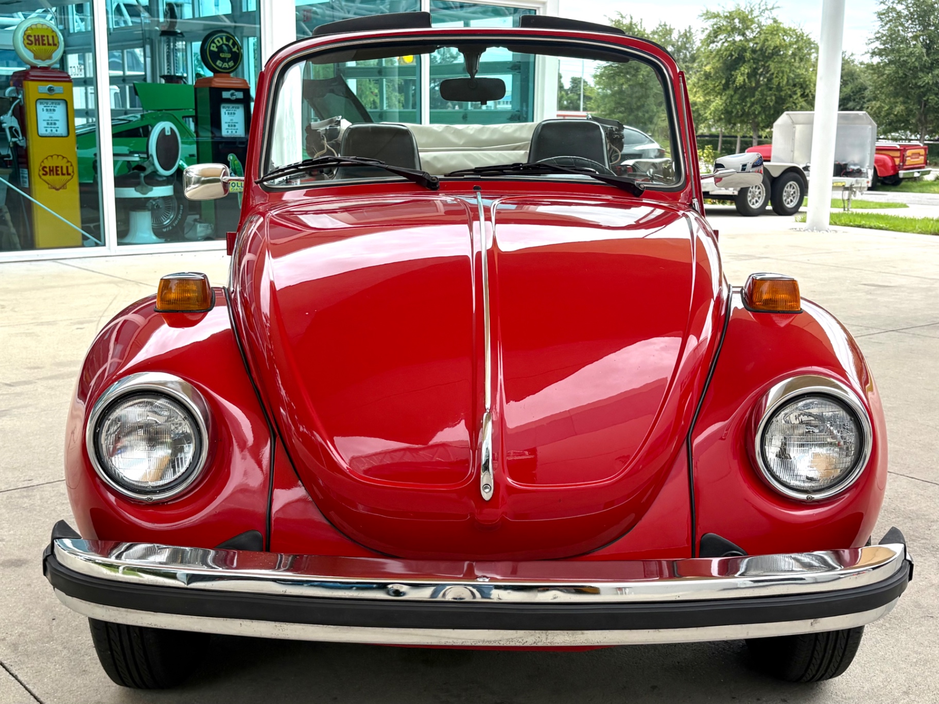 Vehicle photo 2