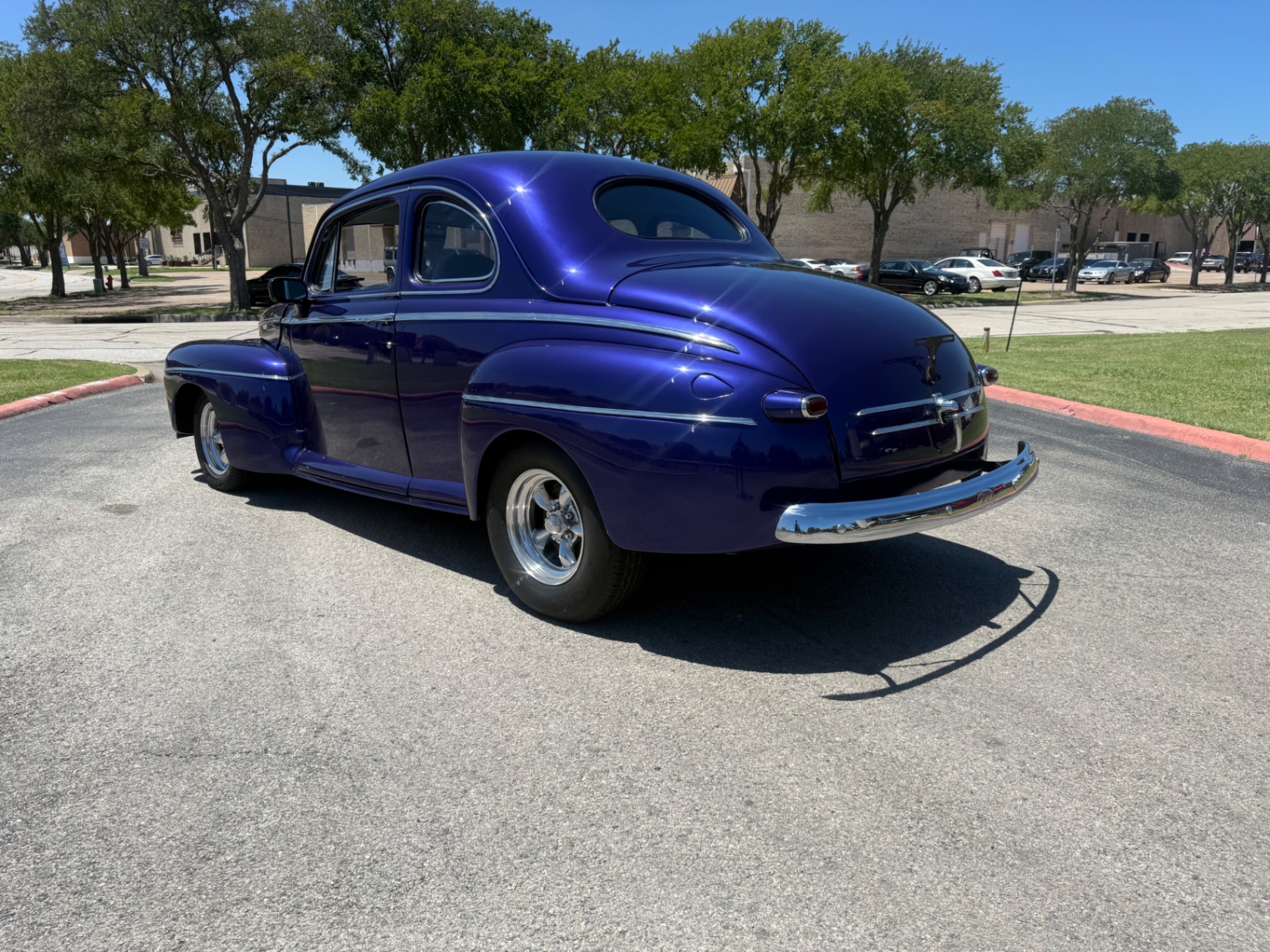 Vehicle photo 5