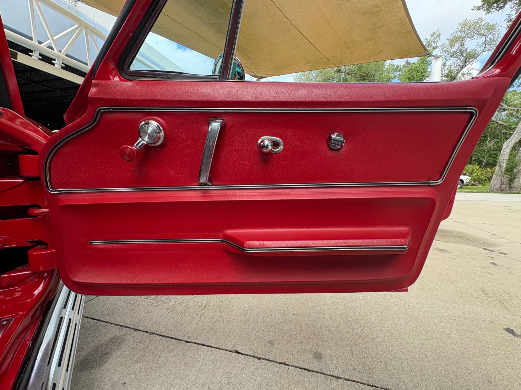 Vehicle photo 40