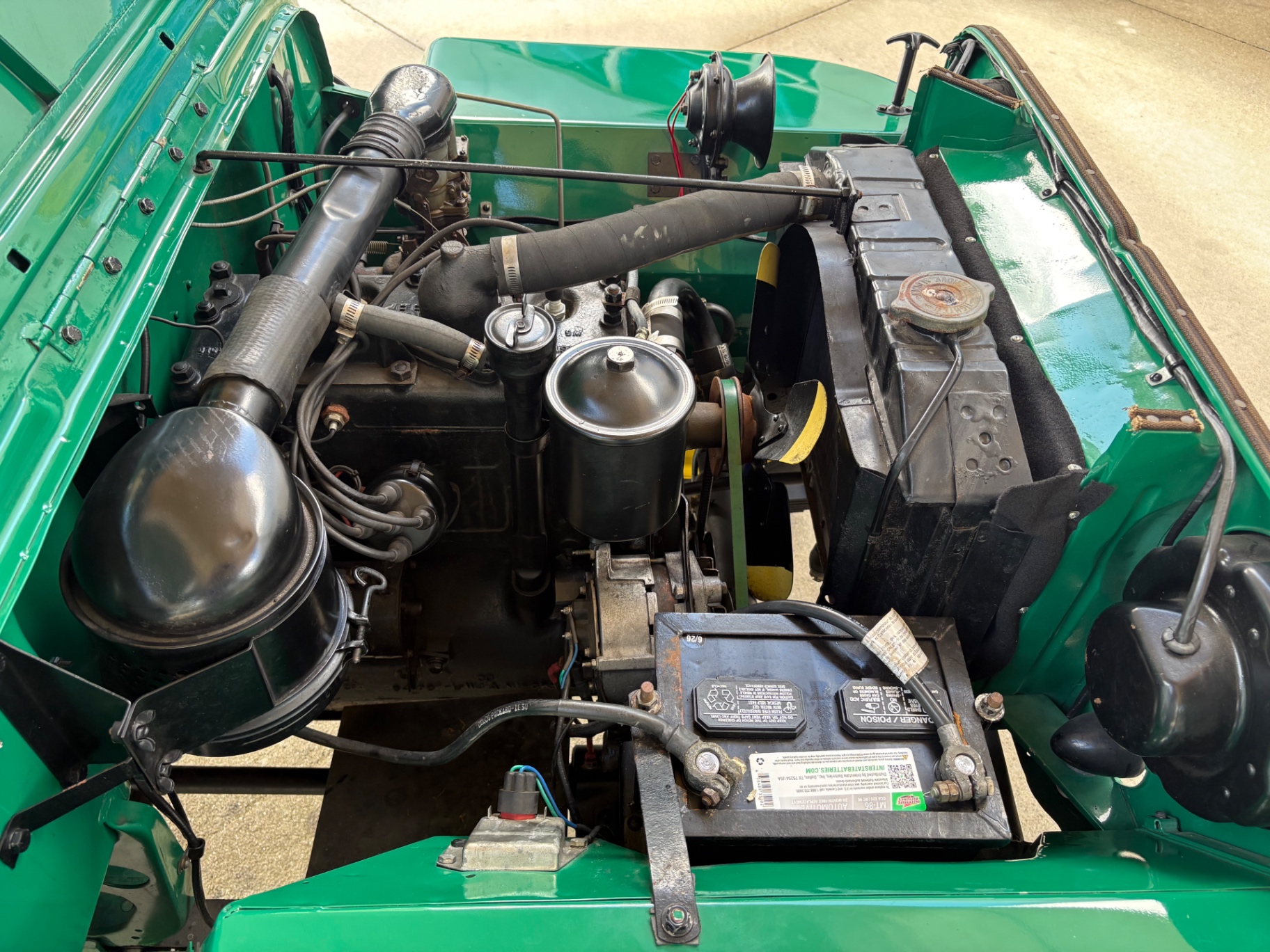 Vehicle photo 26
