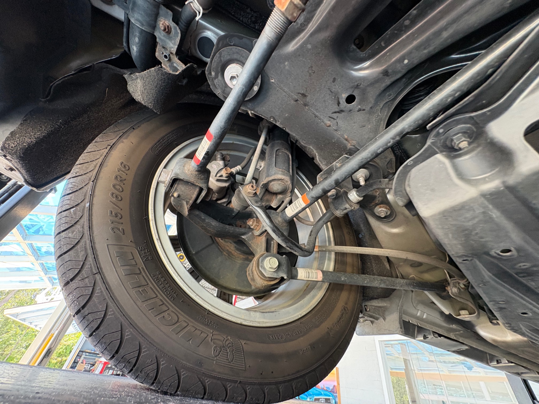 Vehicle photo 45