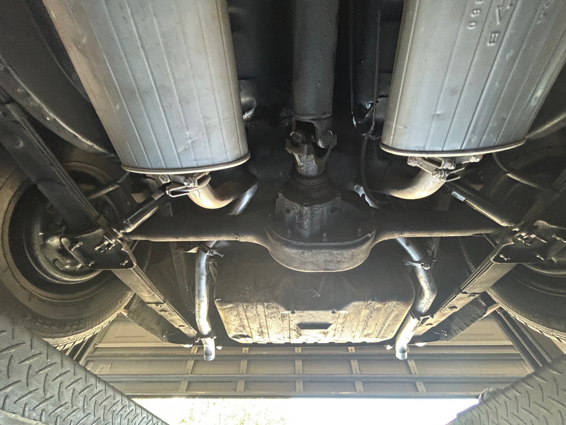 Vehicle photo 40