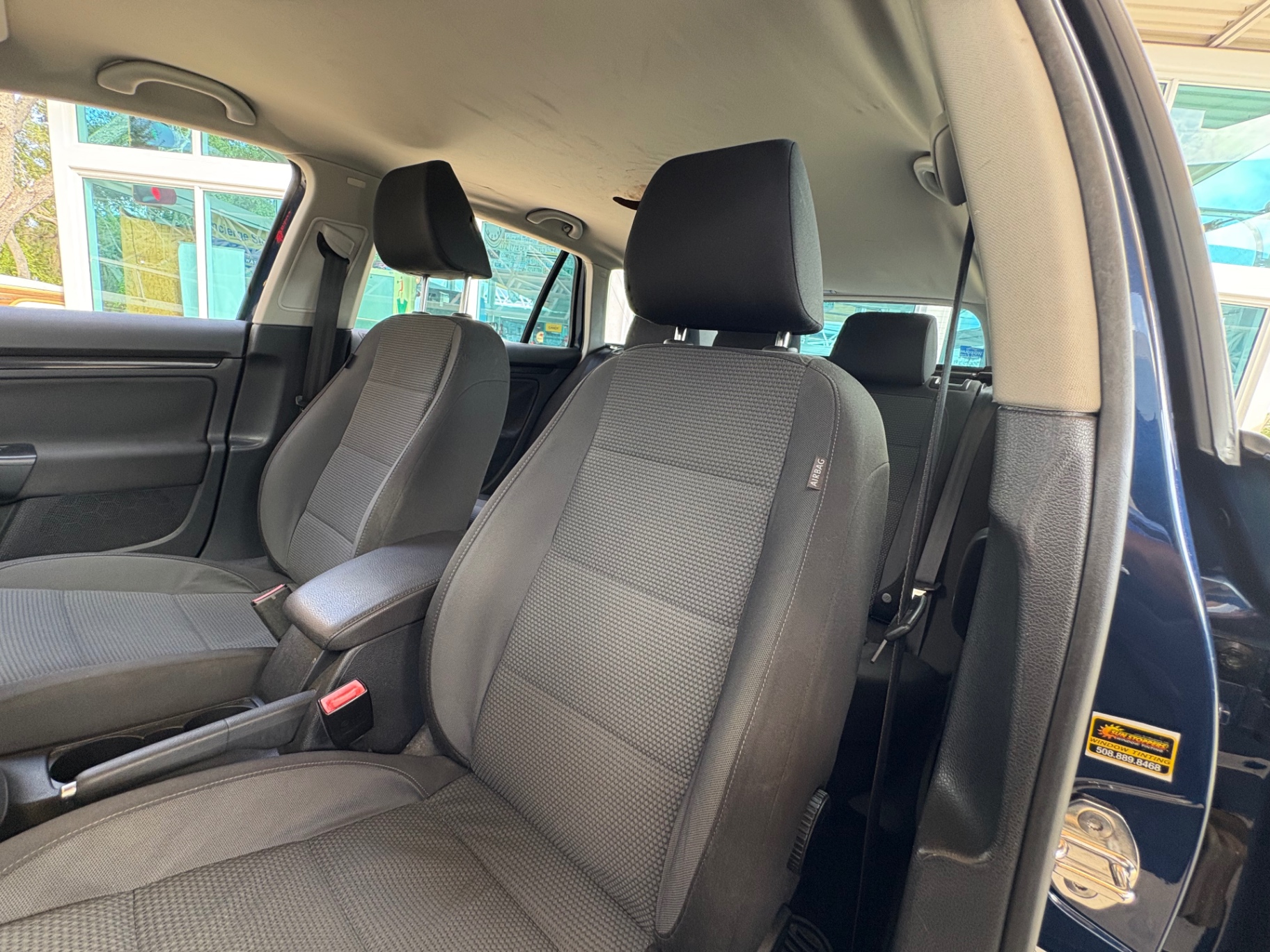 Vehicle photo 34