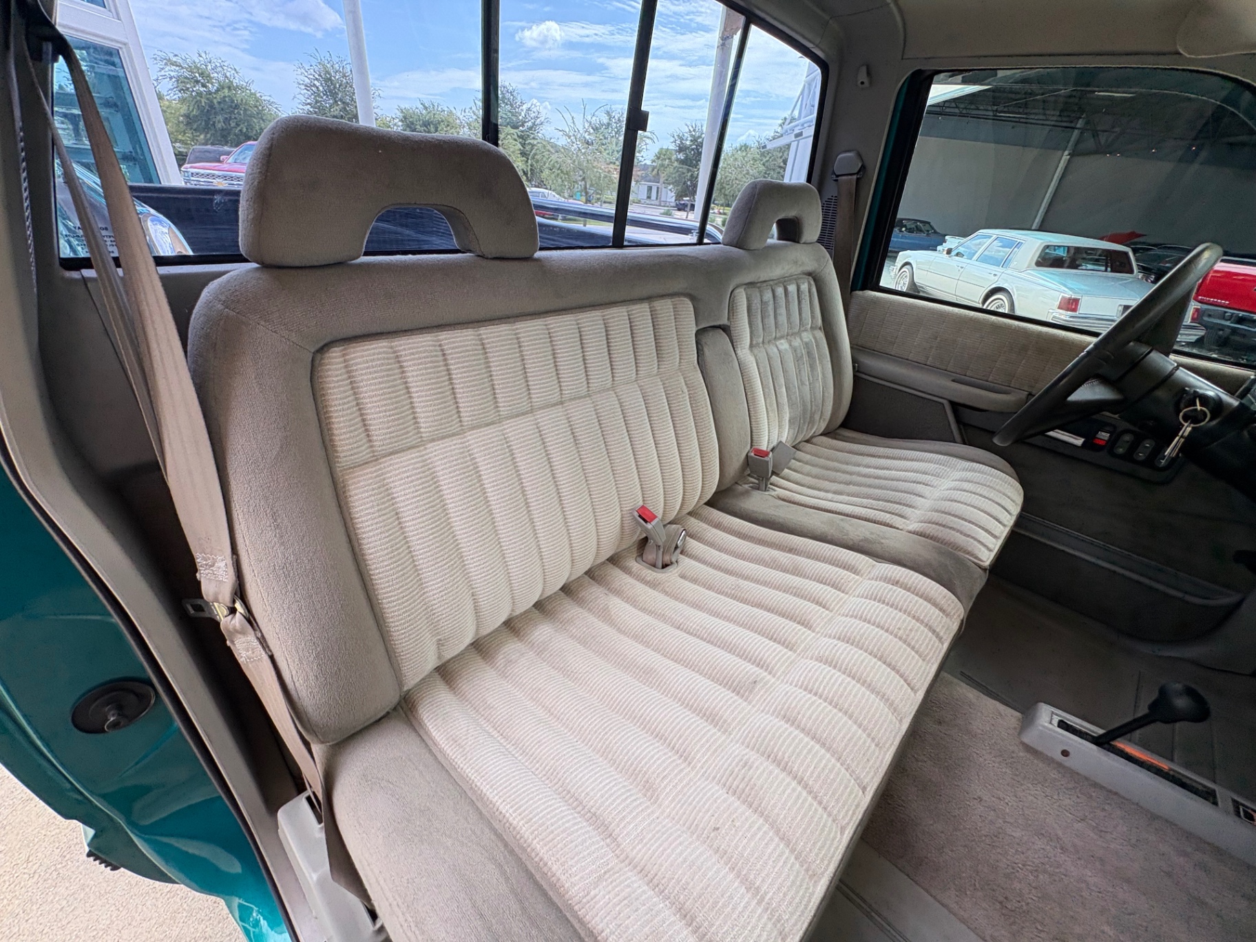 Vehicle photo 40