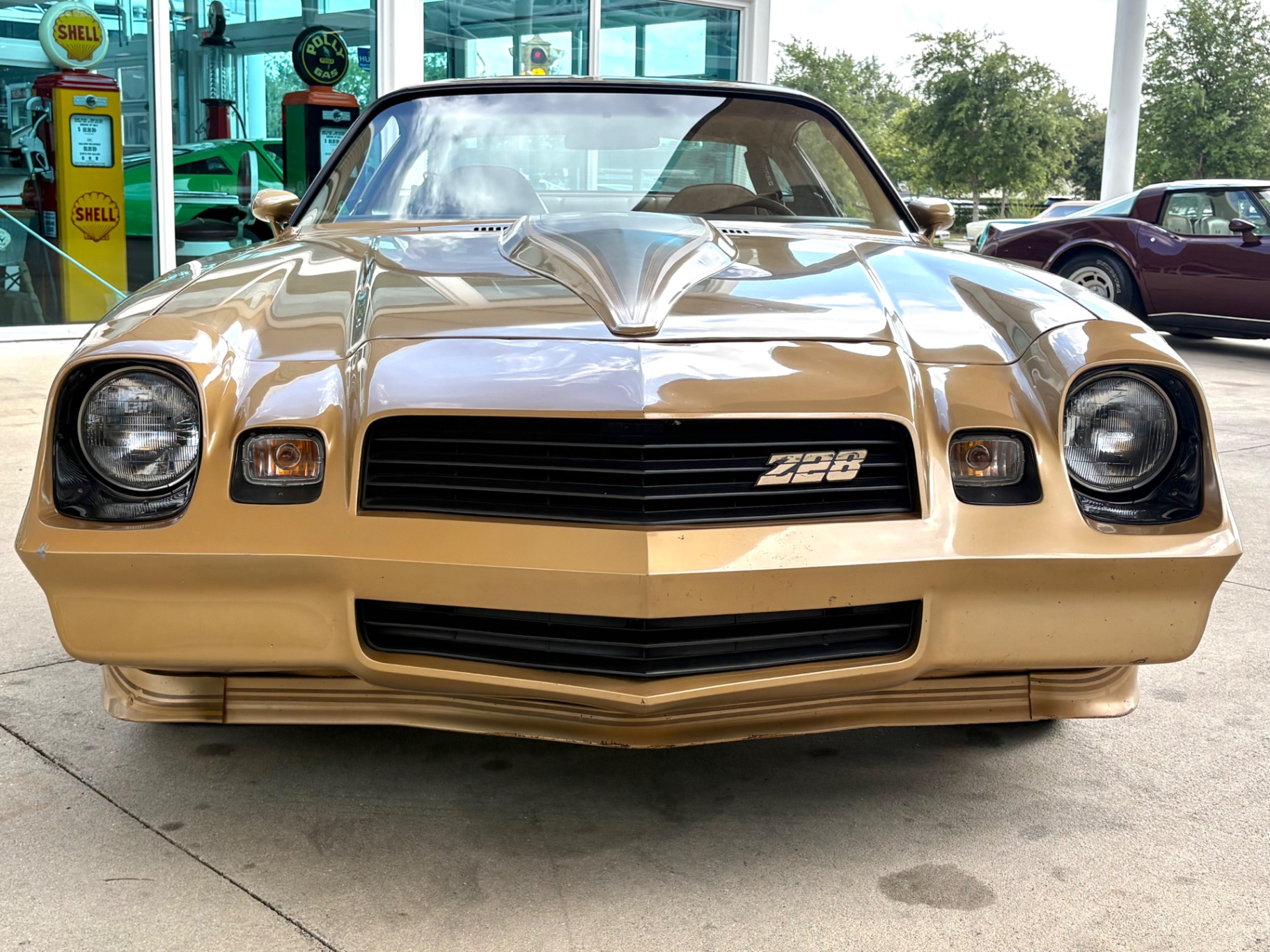 Vehicle photo 2