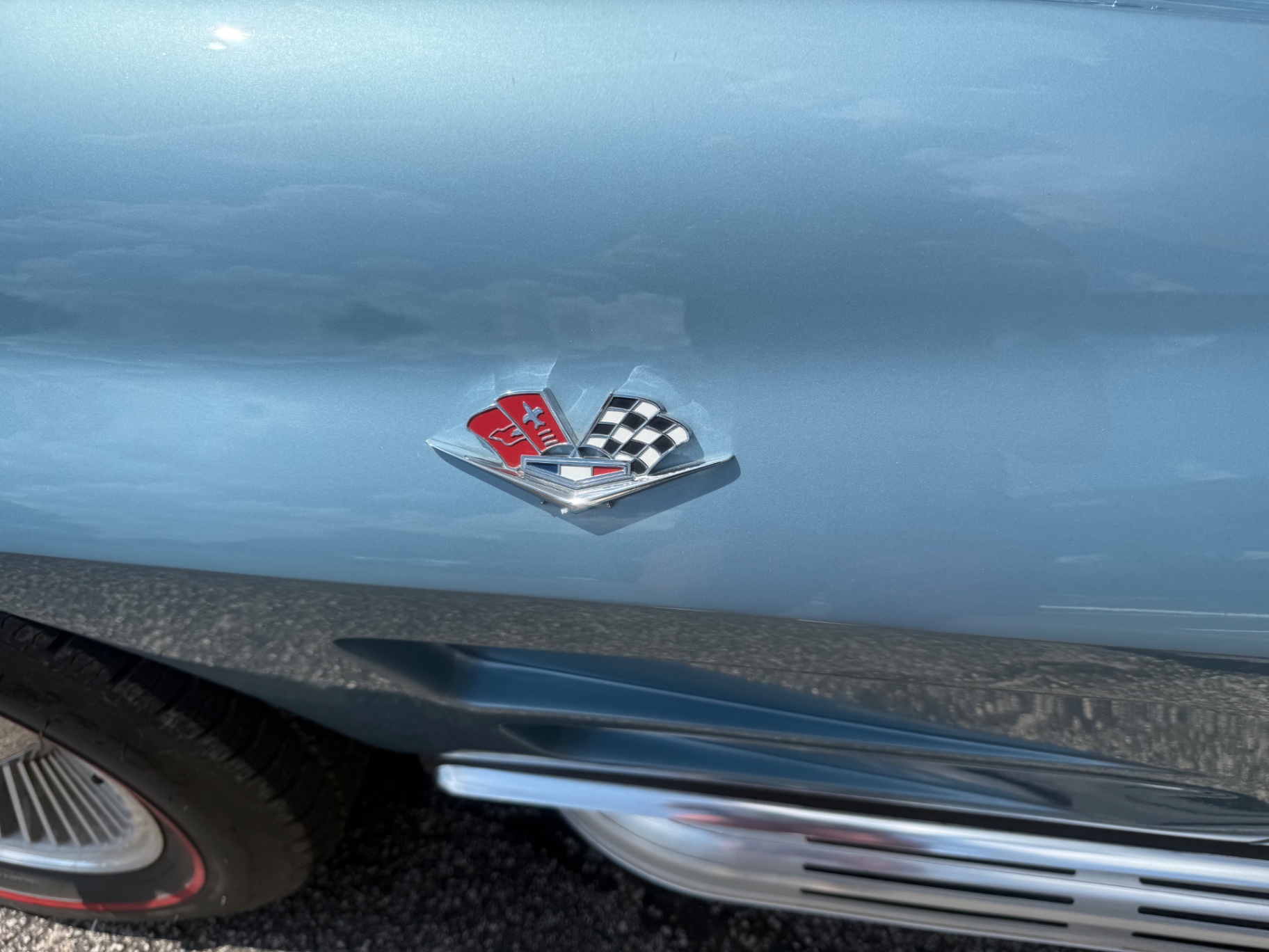 Vehicle photo 25