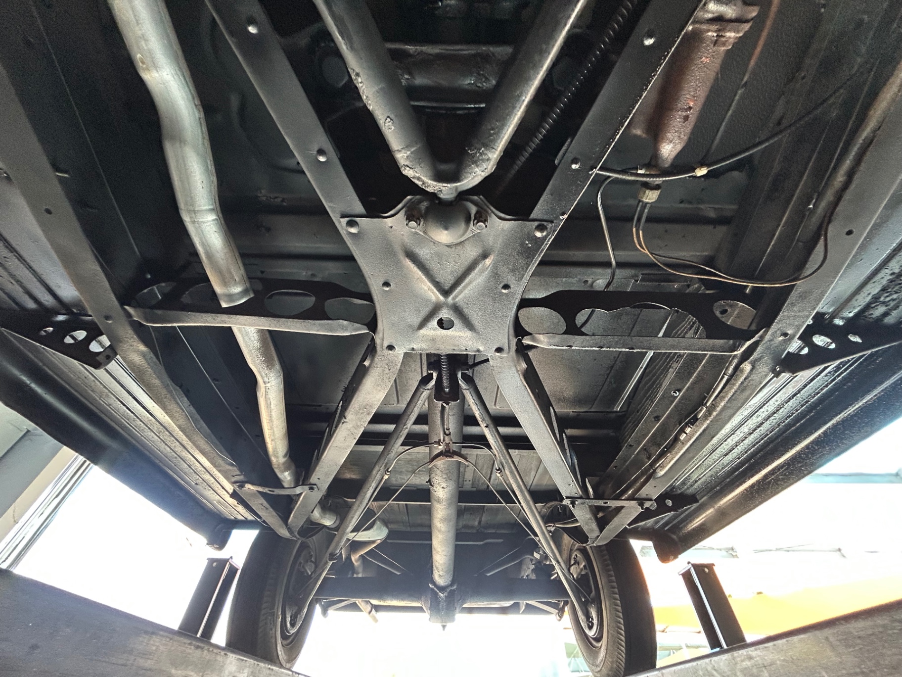 Vehicle photo 49