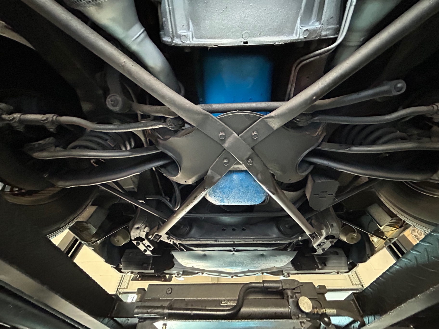 Vehicle photo 31