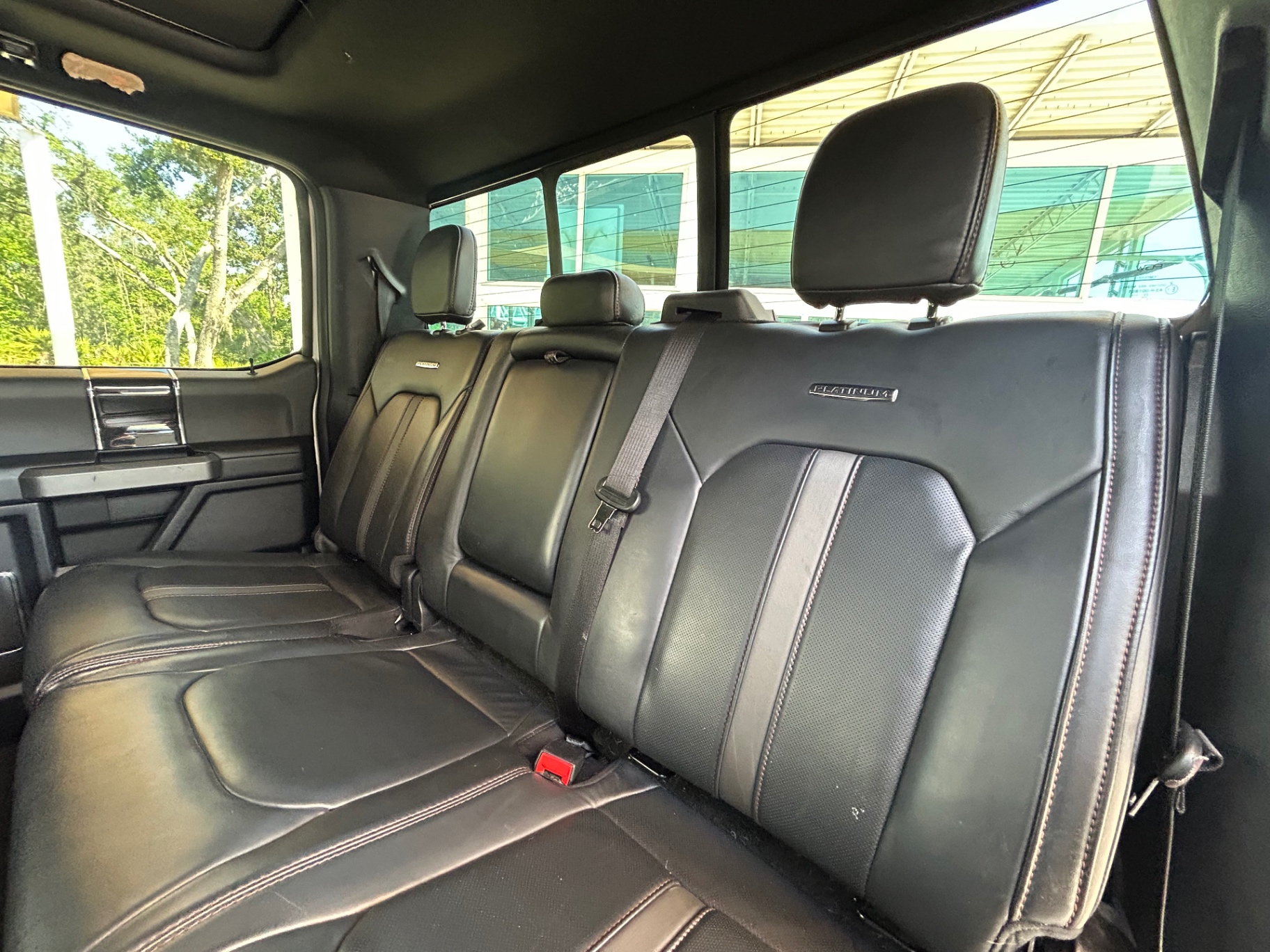 Vehicle photo 36