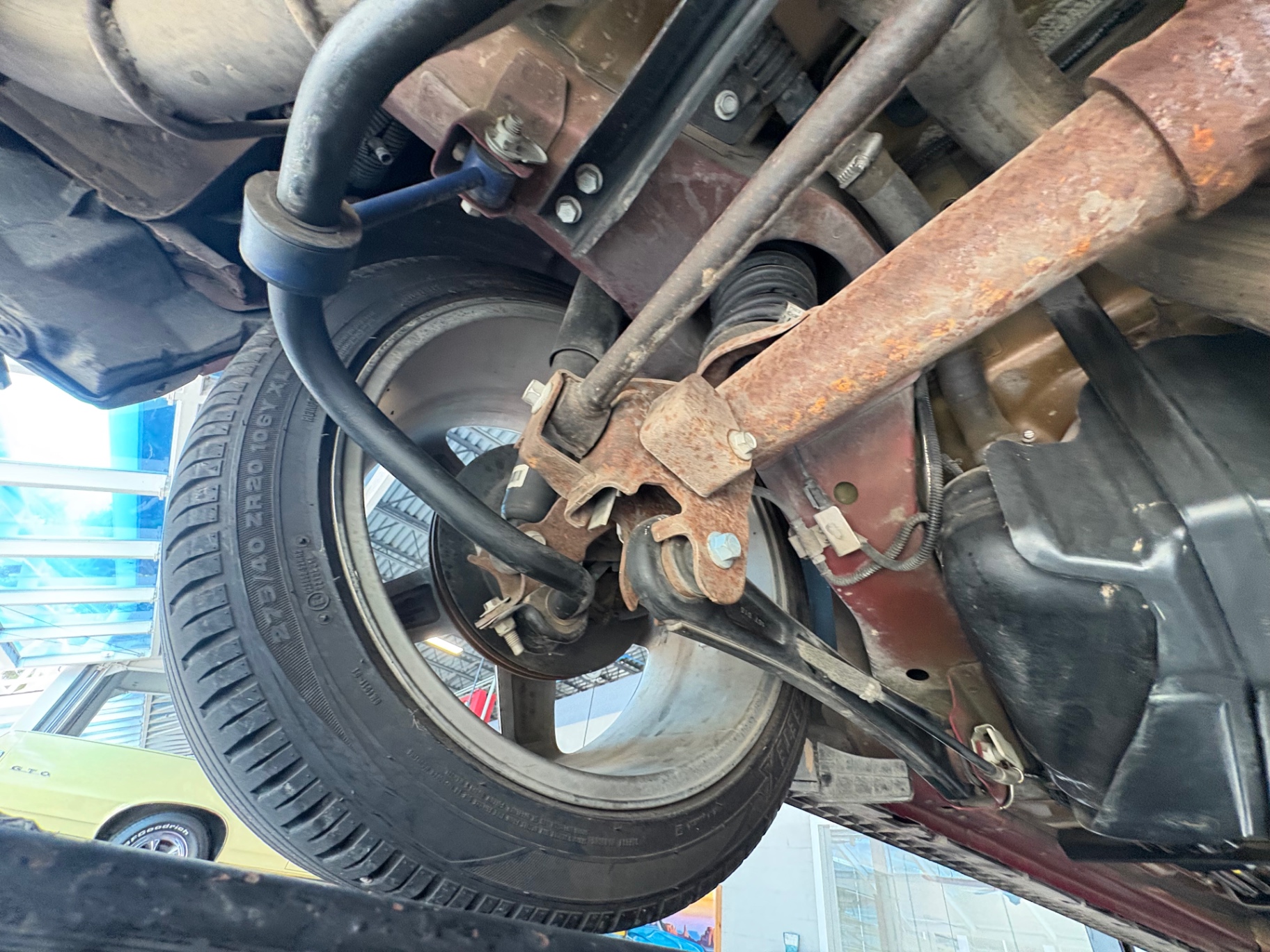 Vehicle photo 46