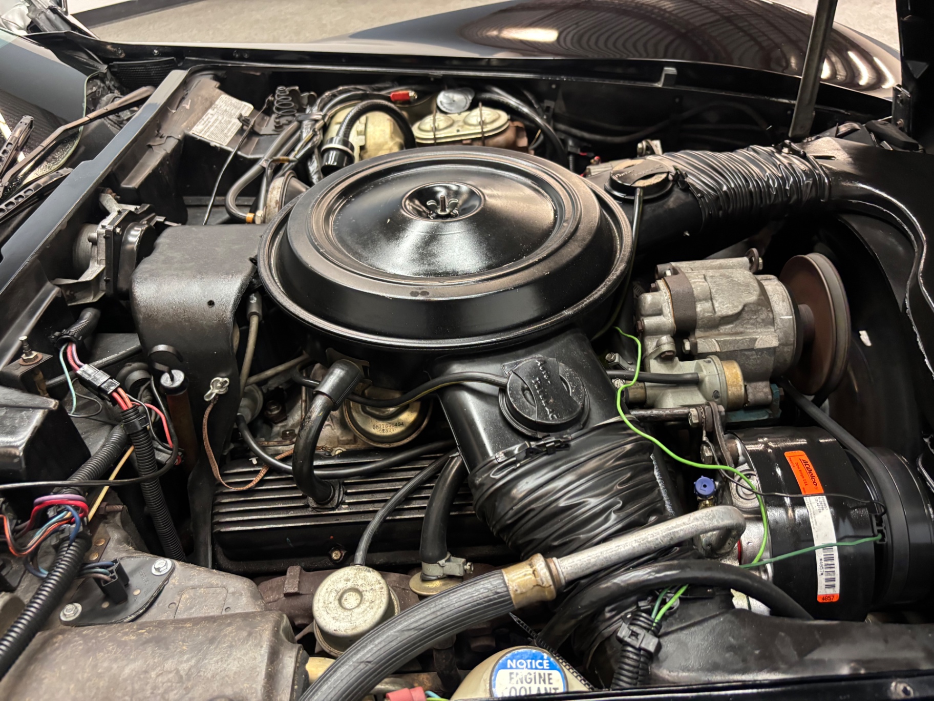 Vehicle photo 19