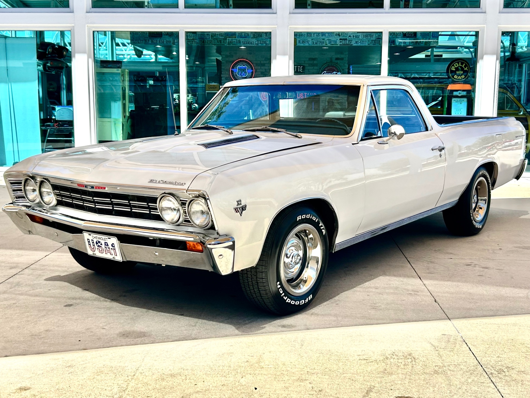 Vehicle photo 1