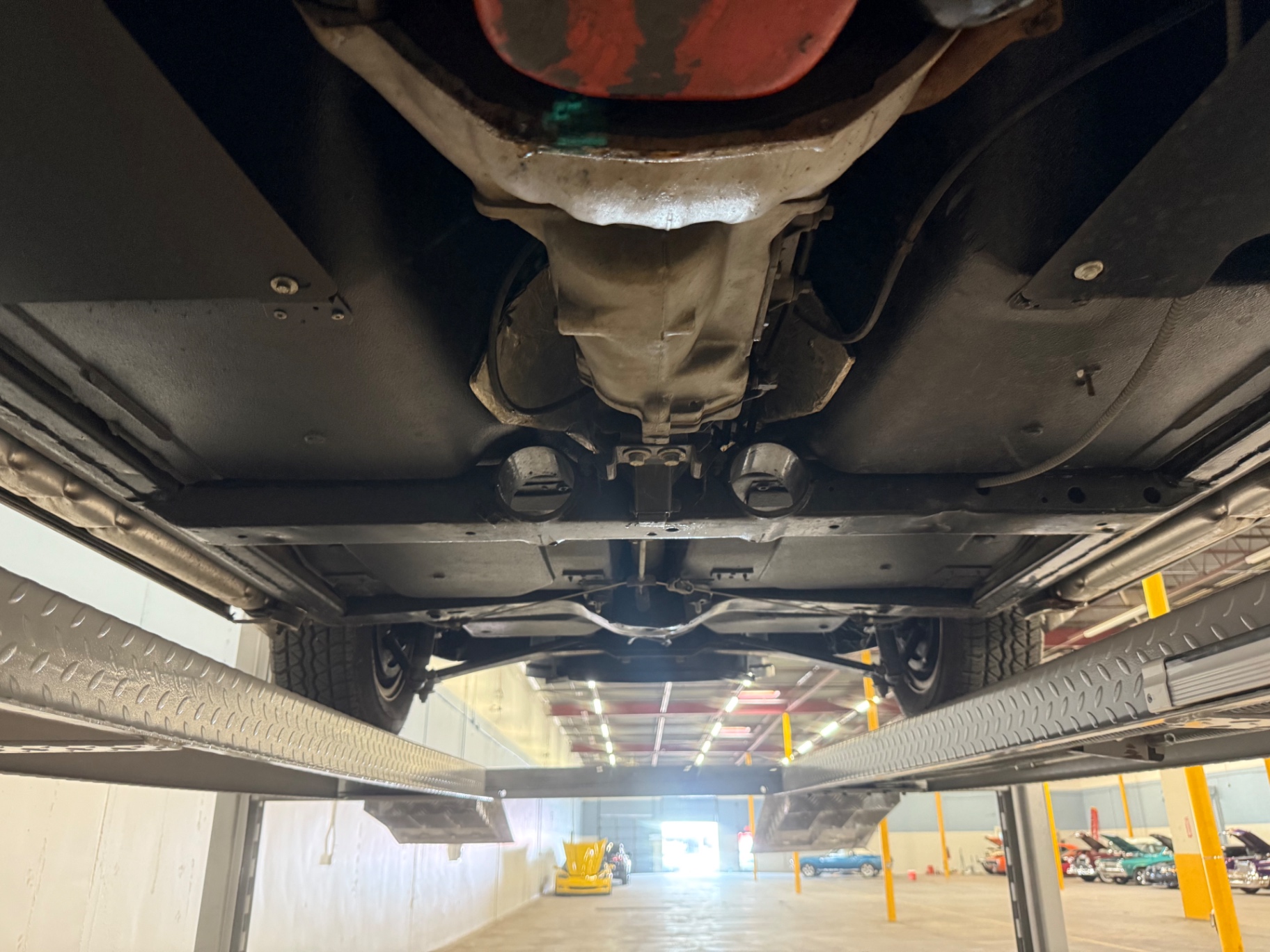 Vehicle photo 46