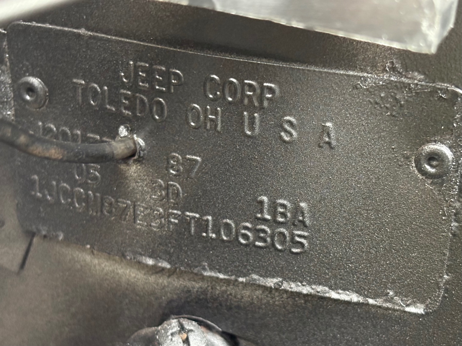 Vehicle photo 25