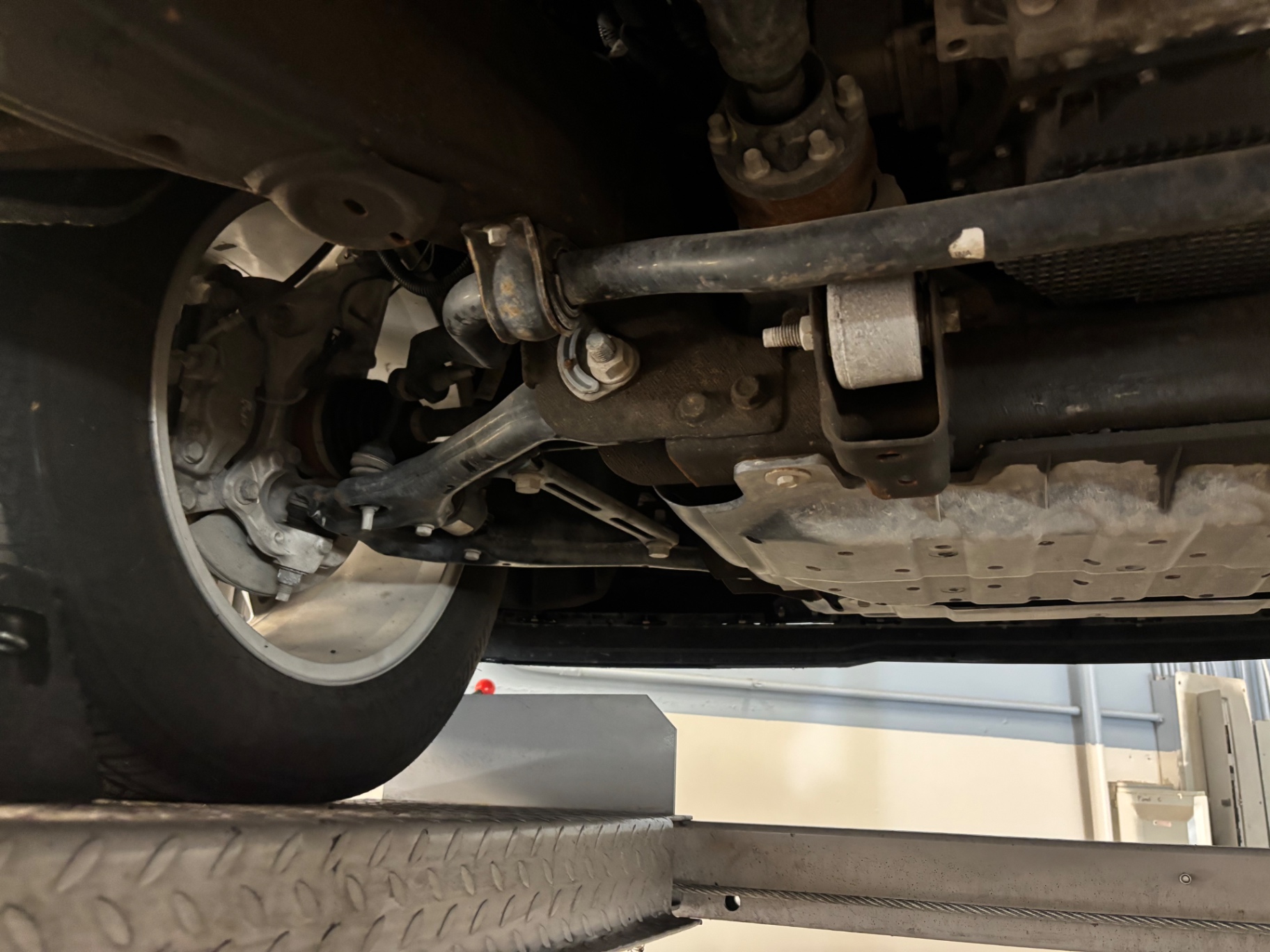 Vehicle photo 36