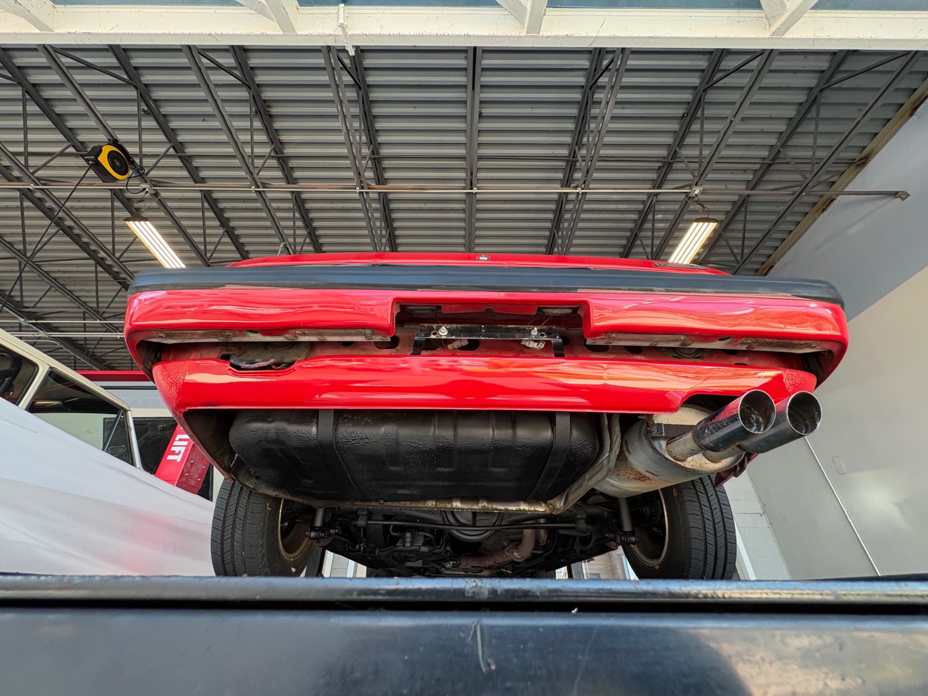 Vehicle photo 43