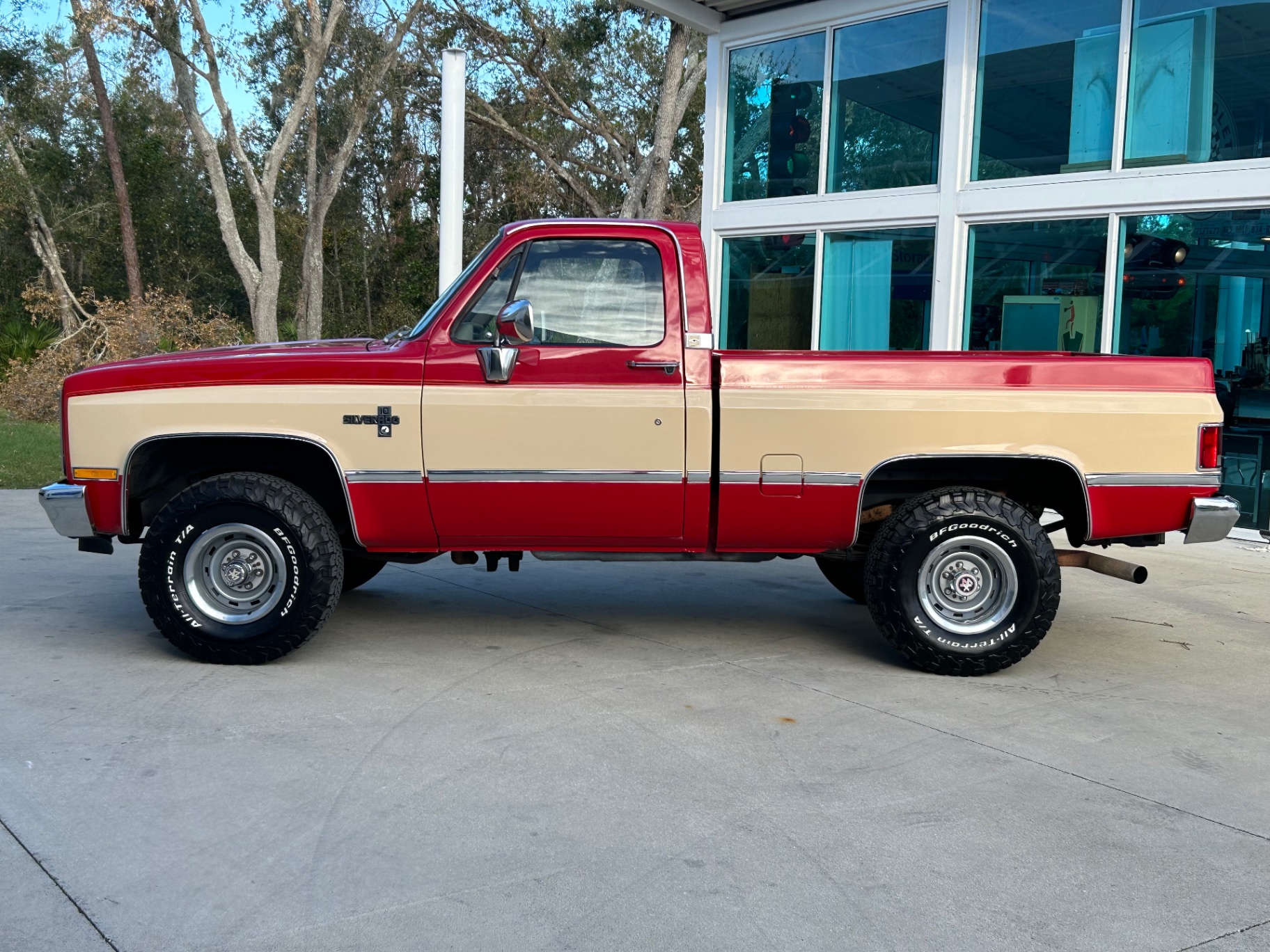 1985 Chevrolet K10 null photo 9