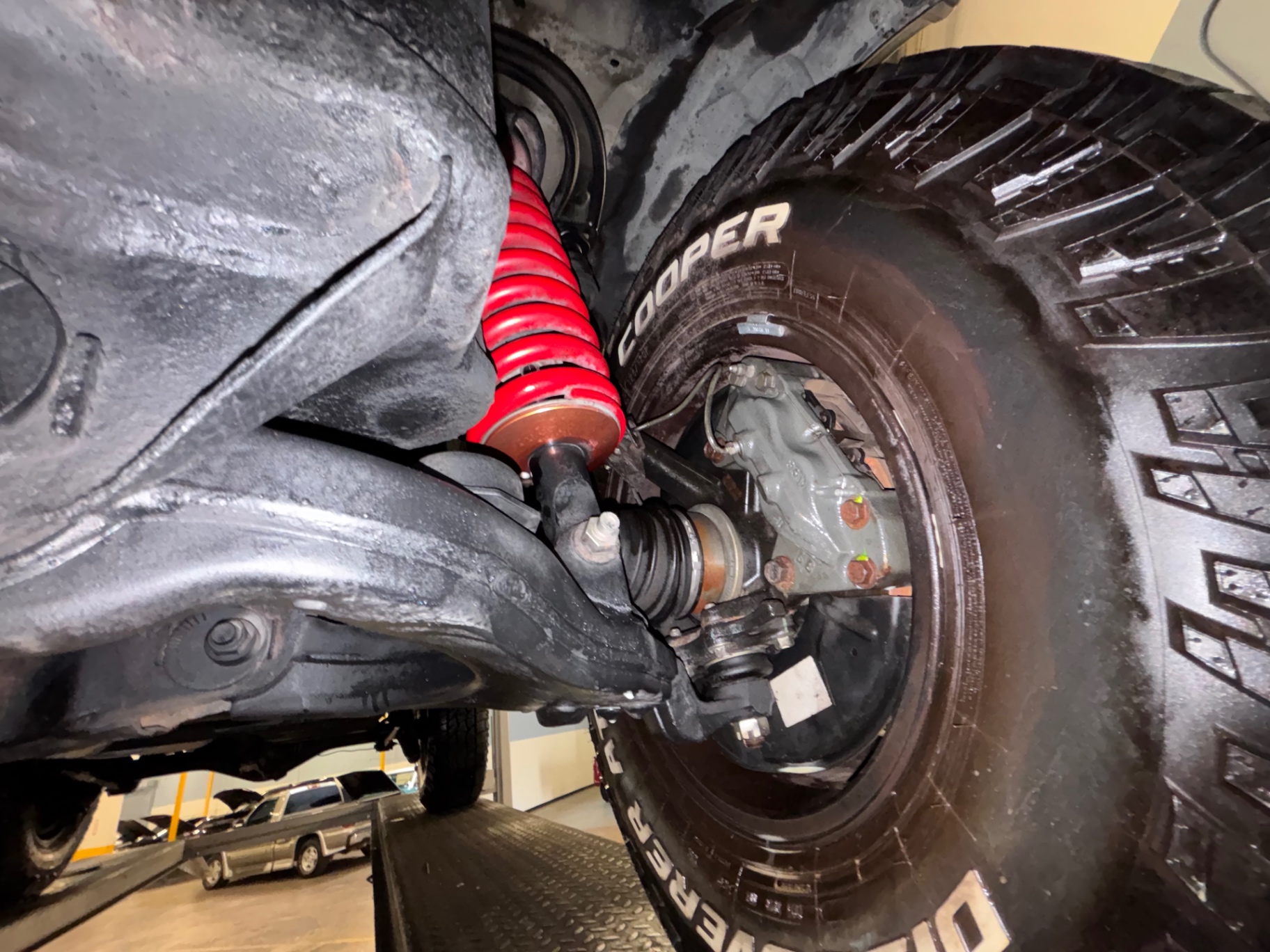 Vehicle photo 46
