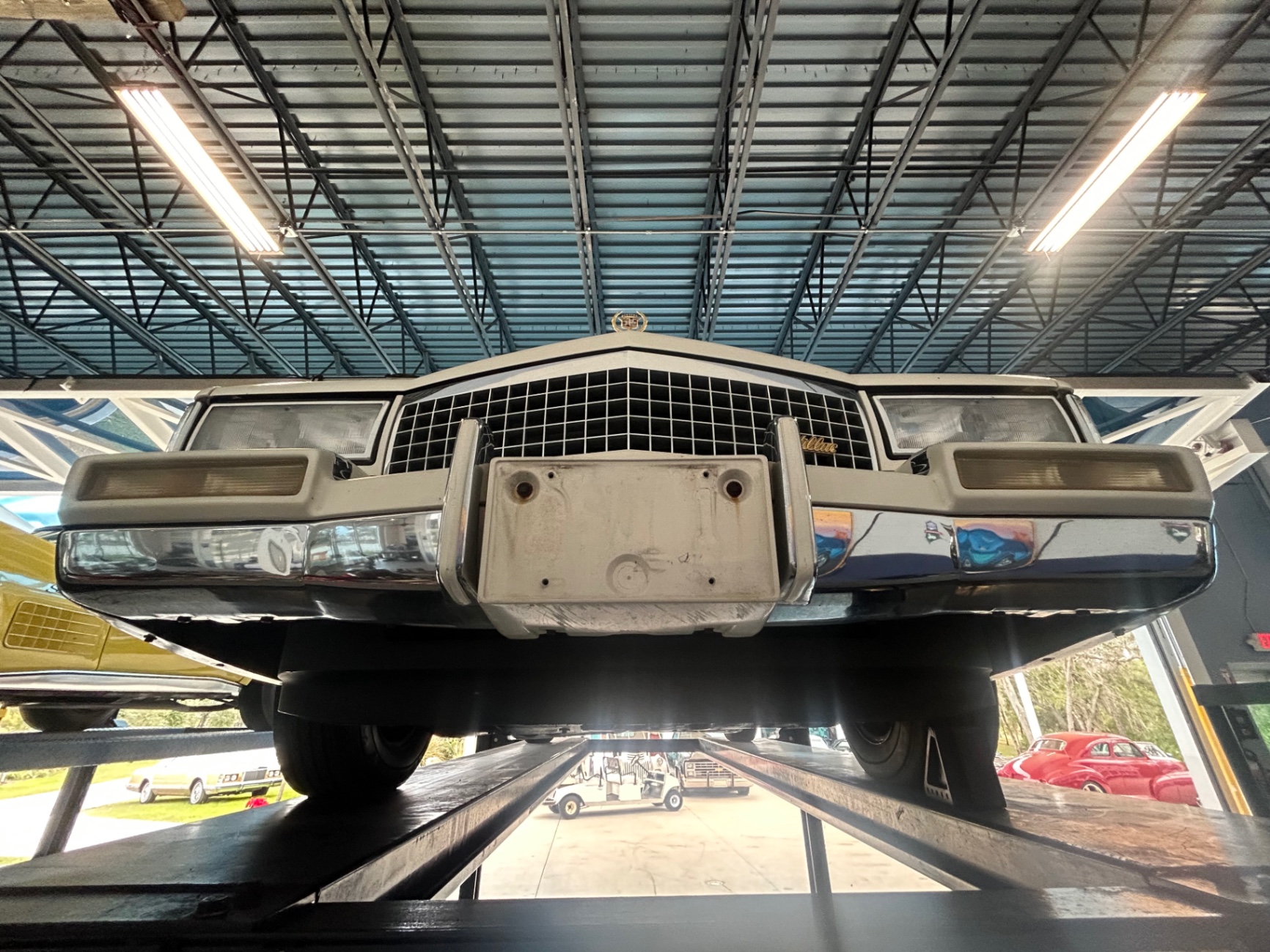 Vehicle photo 34