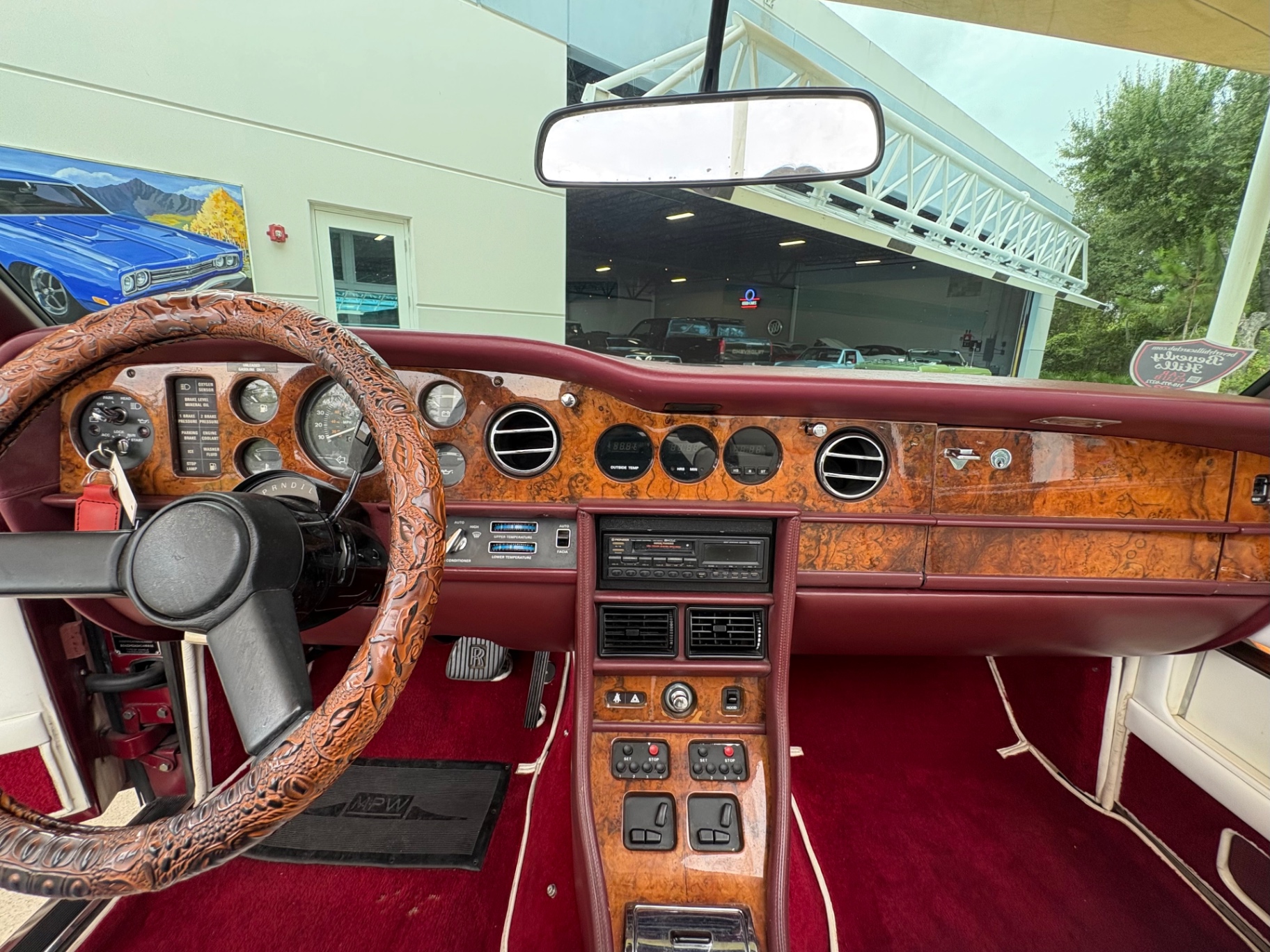 Vehicle photo 41