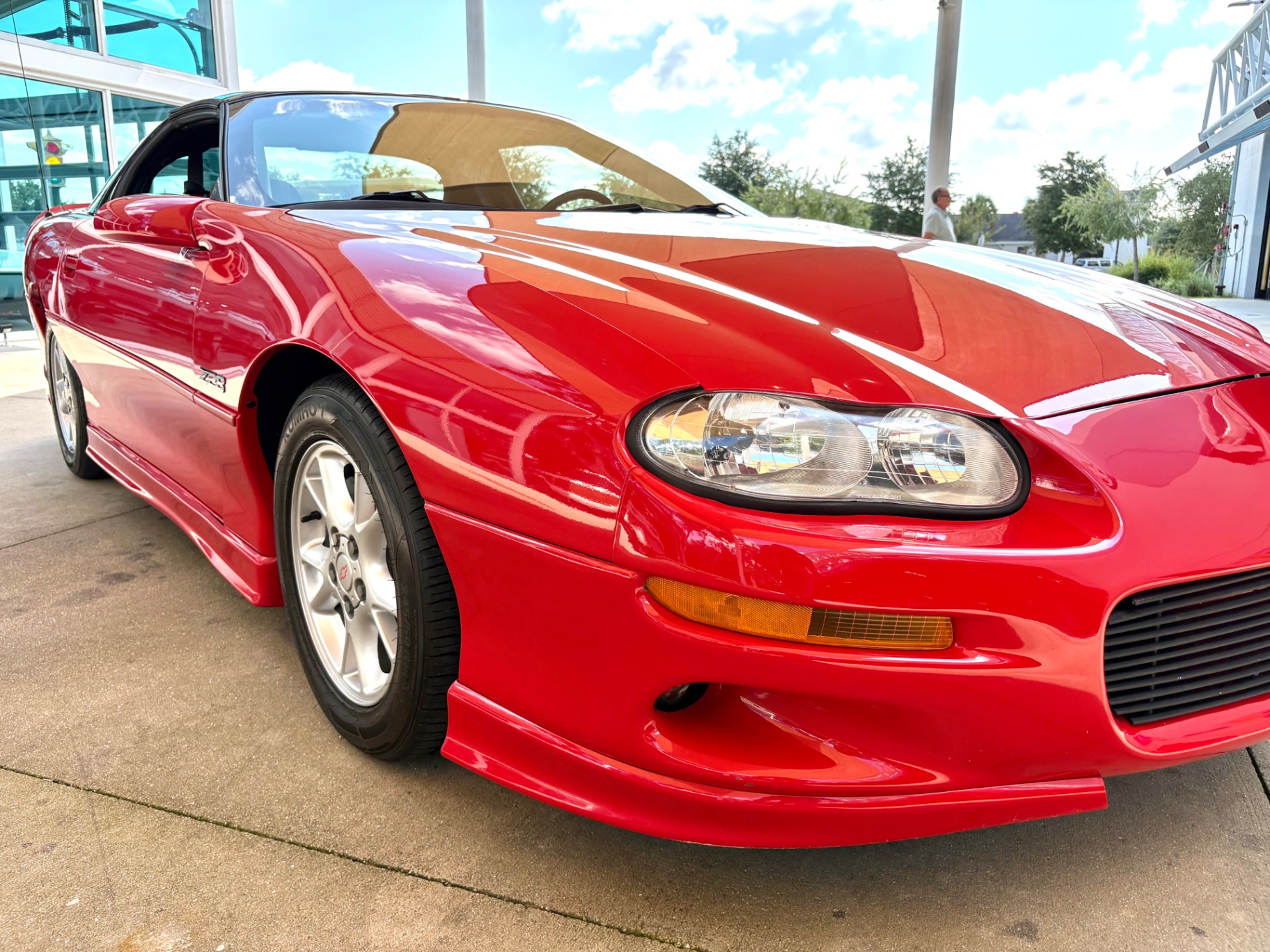 Vehicle photo 20
