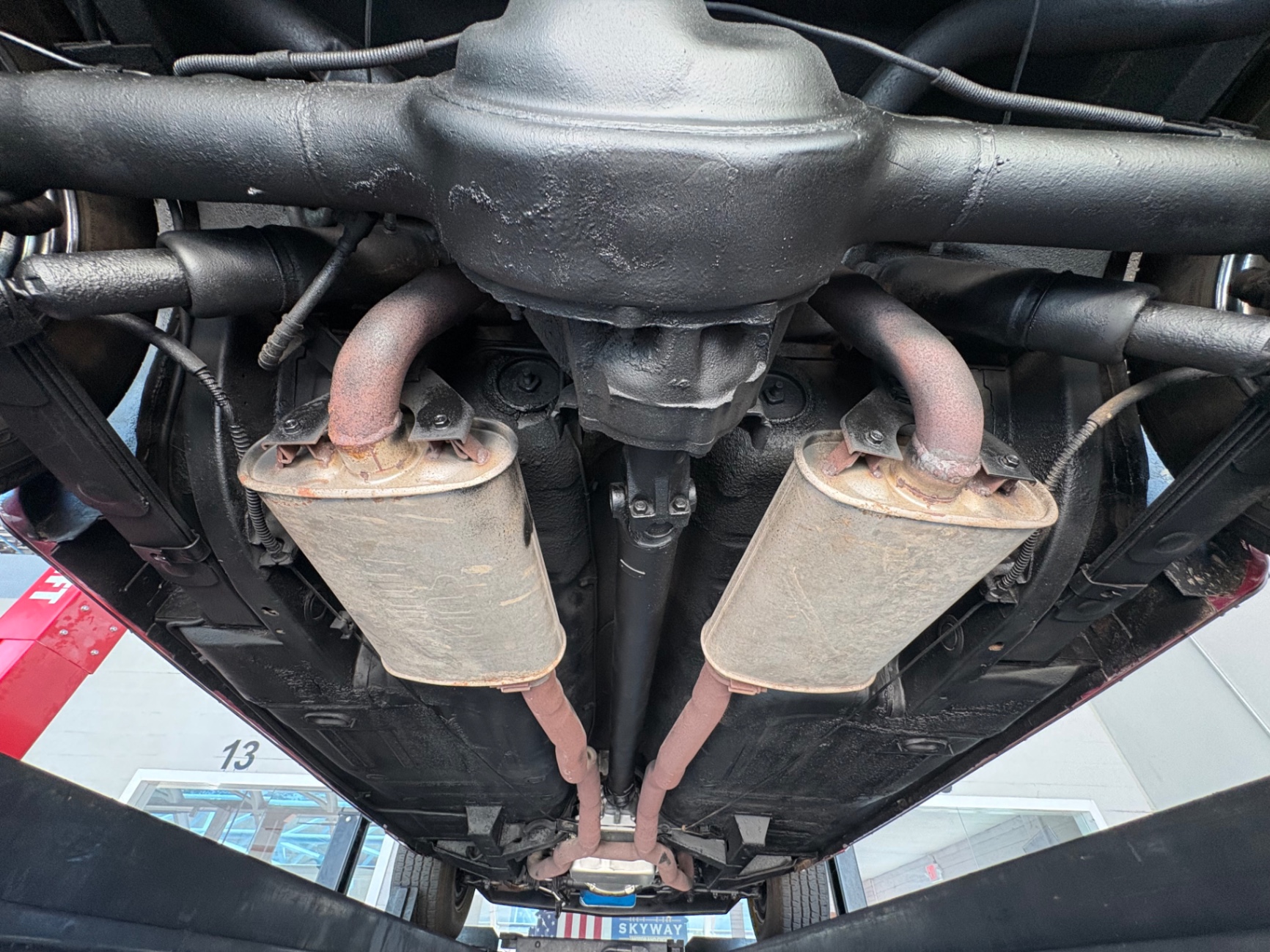 Vehicle photo 46