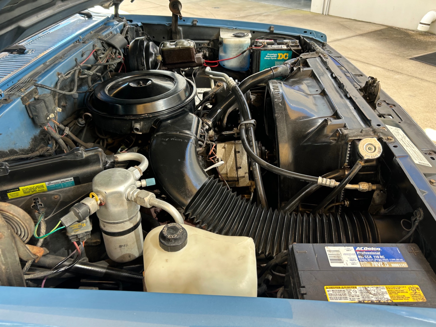 Vehicle photo 14