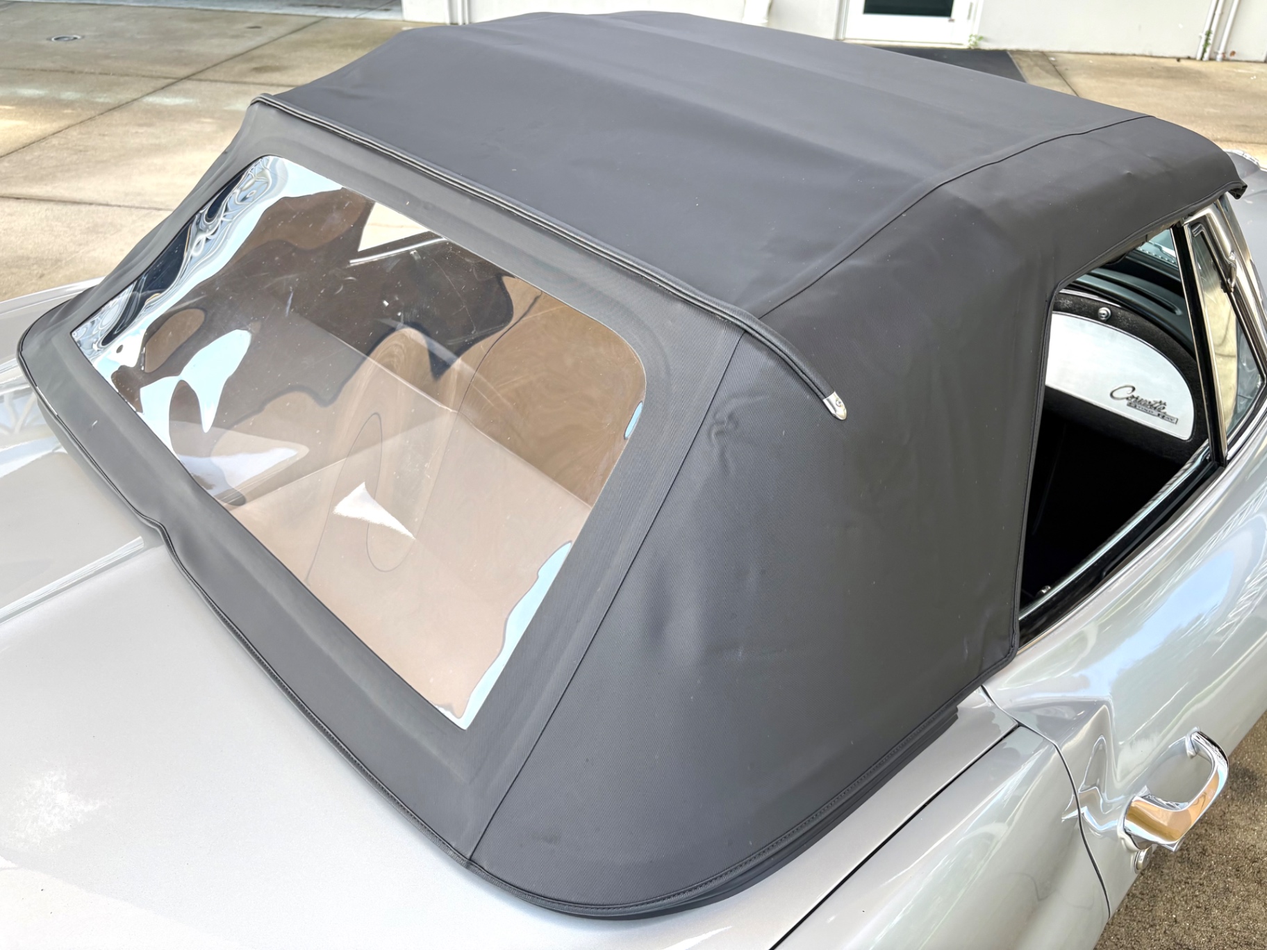 Vehicle photo 26