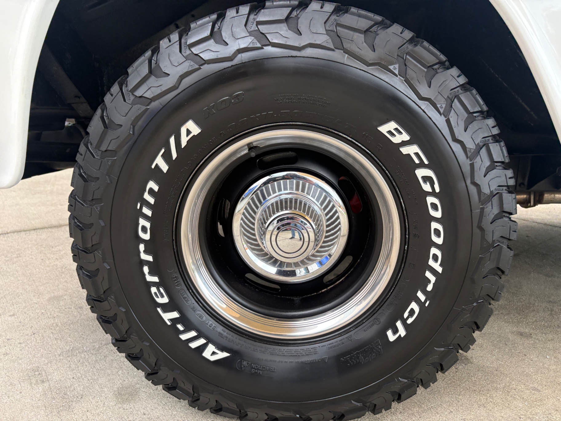 Vehicle photo 21
