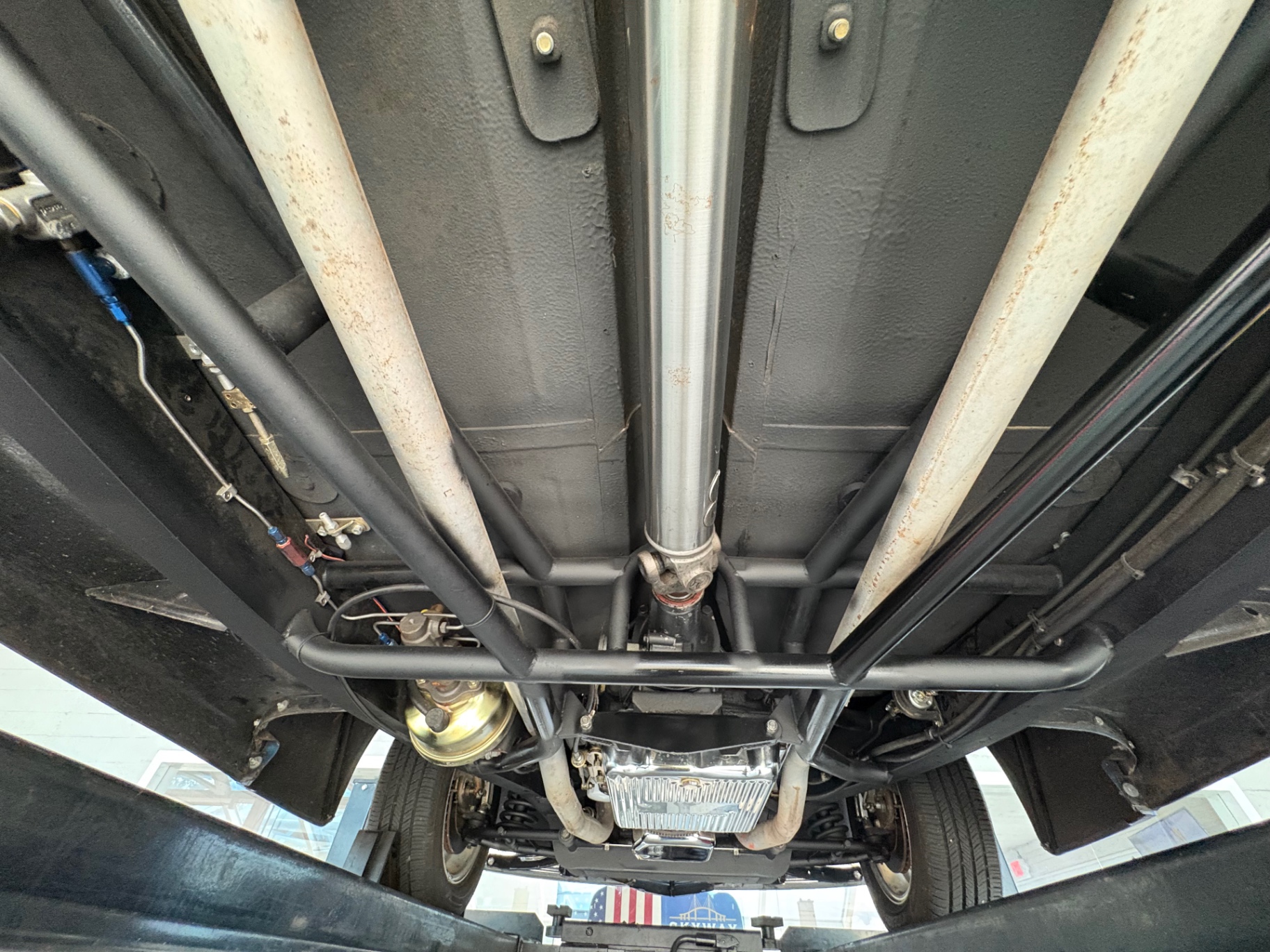 Vehicle photo 42