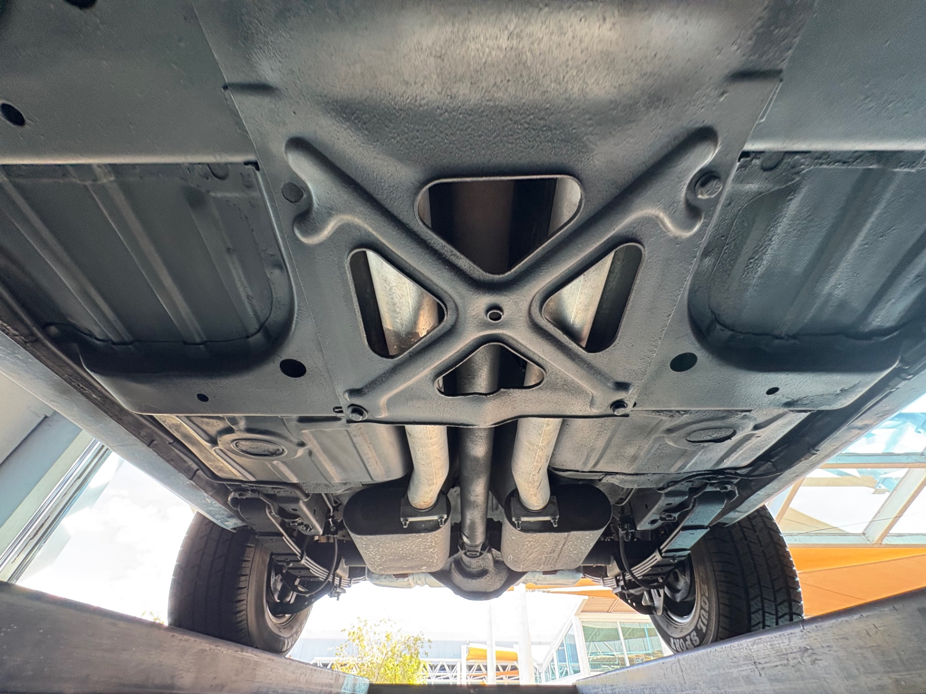 Vehicle photo 59