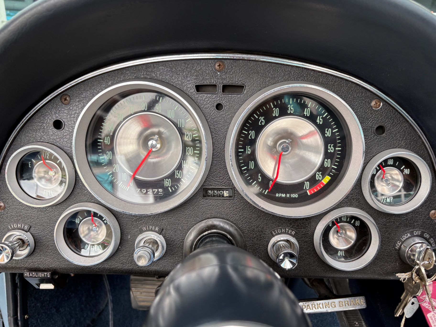 Vehicle photo 46