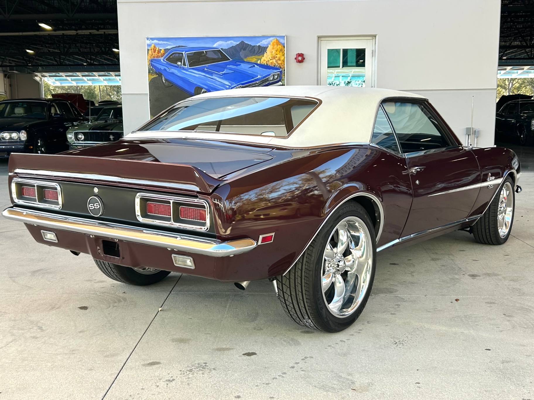 Vehicle photo 5