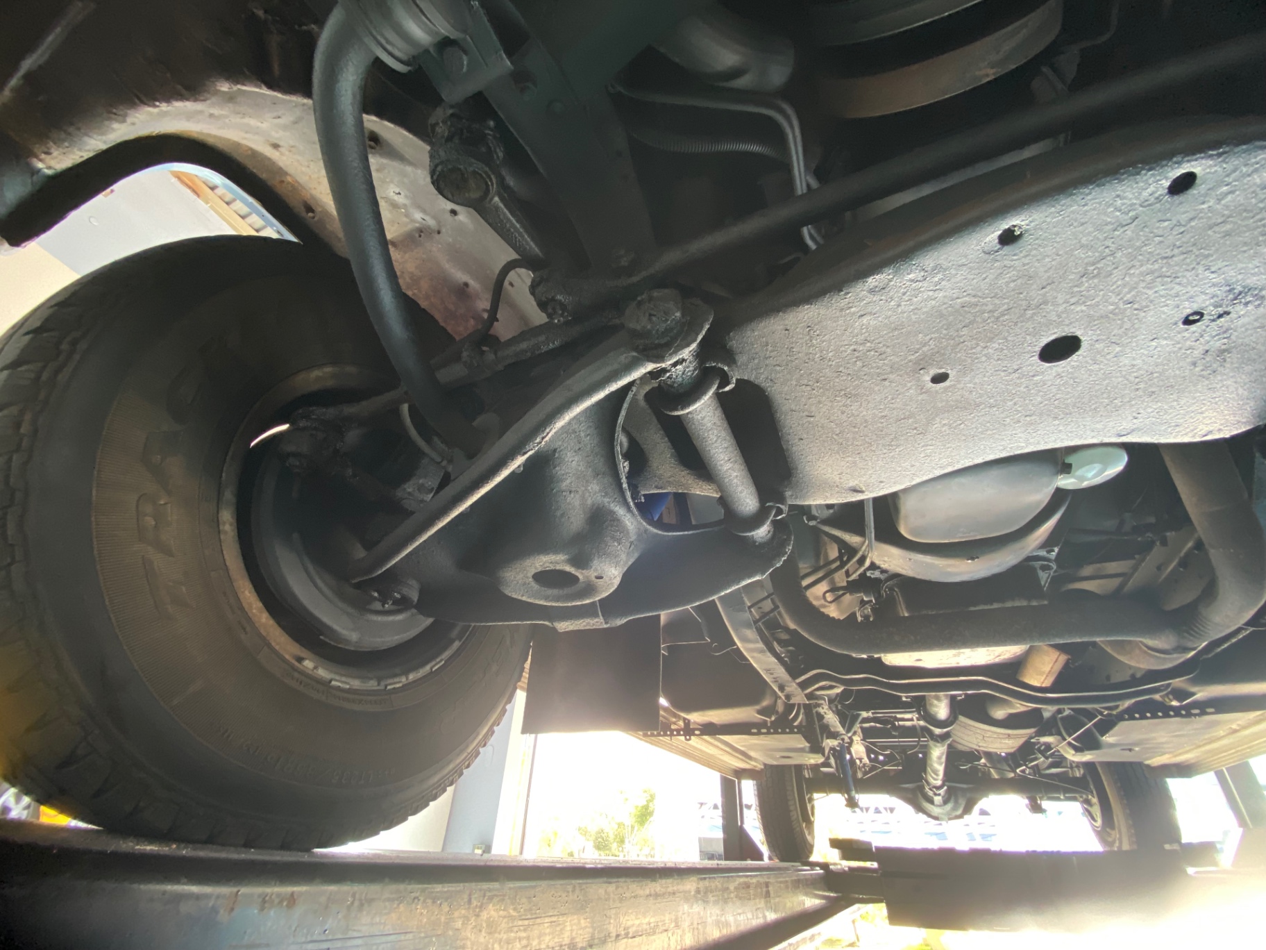 Vehicle photo 33