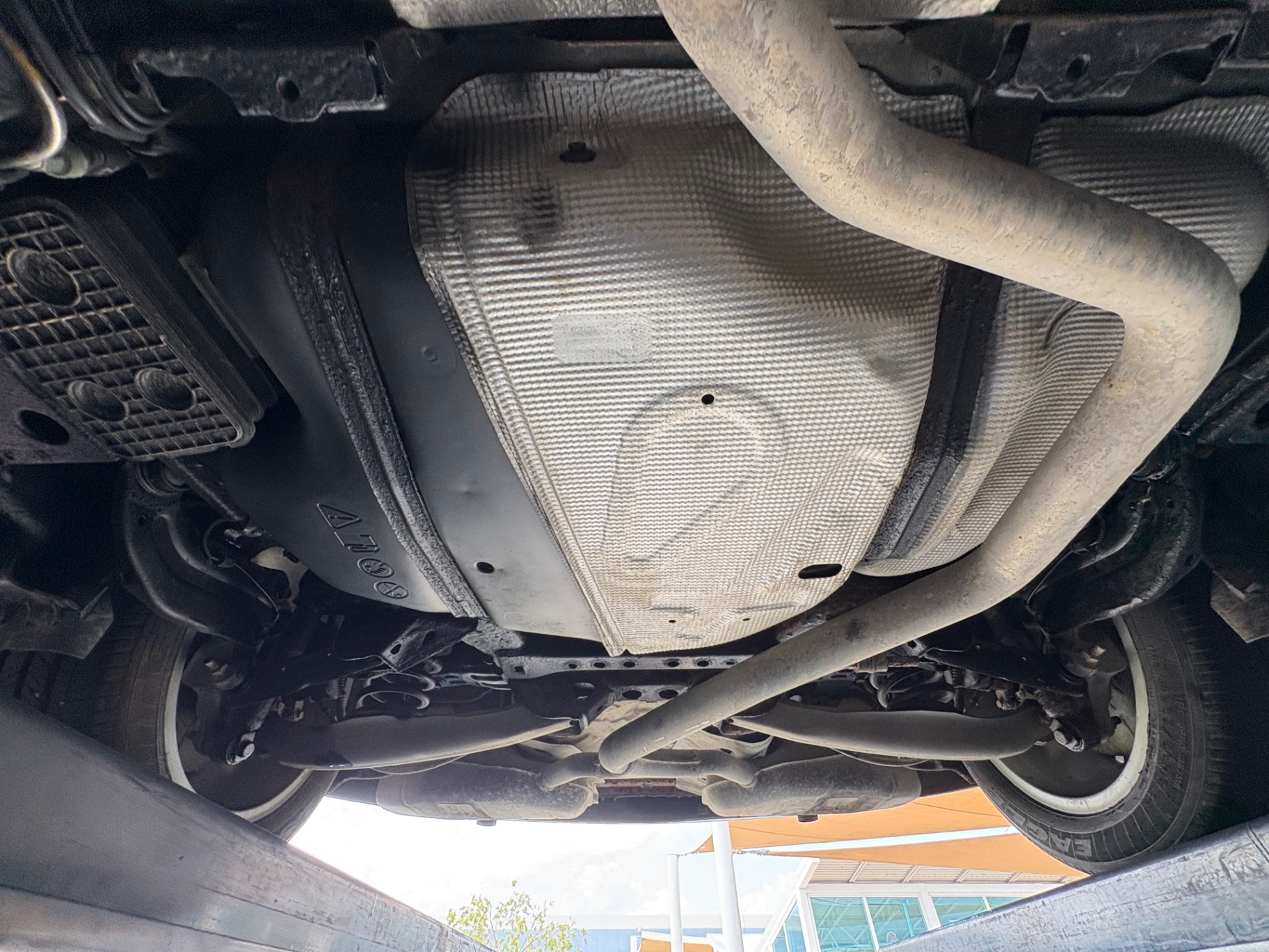 Vehicle photo 56