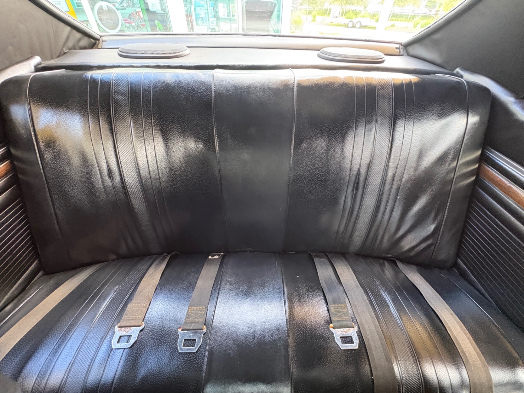 Vehicle photo 38