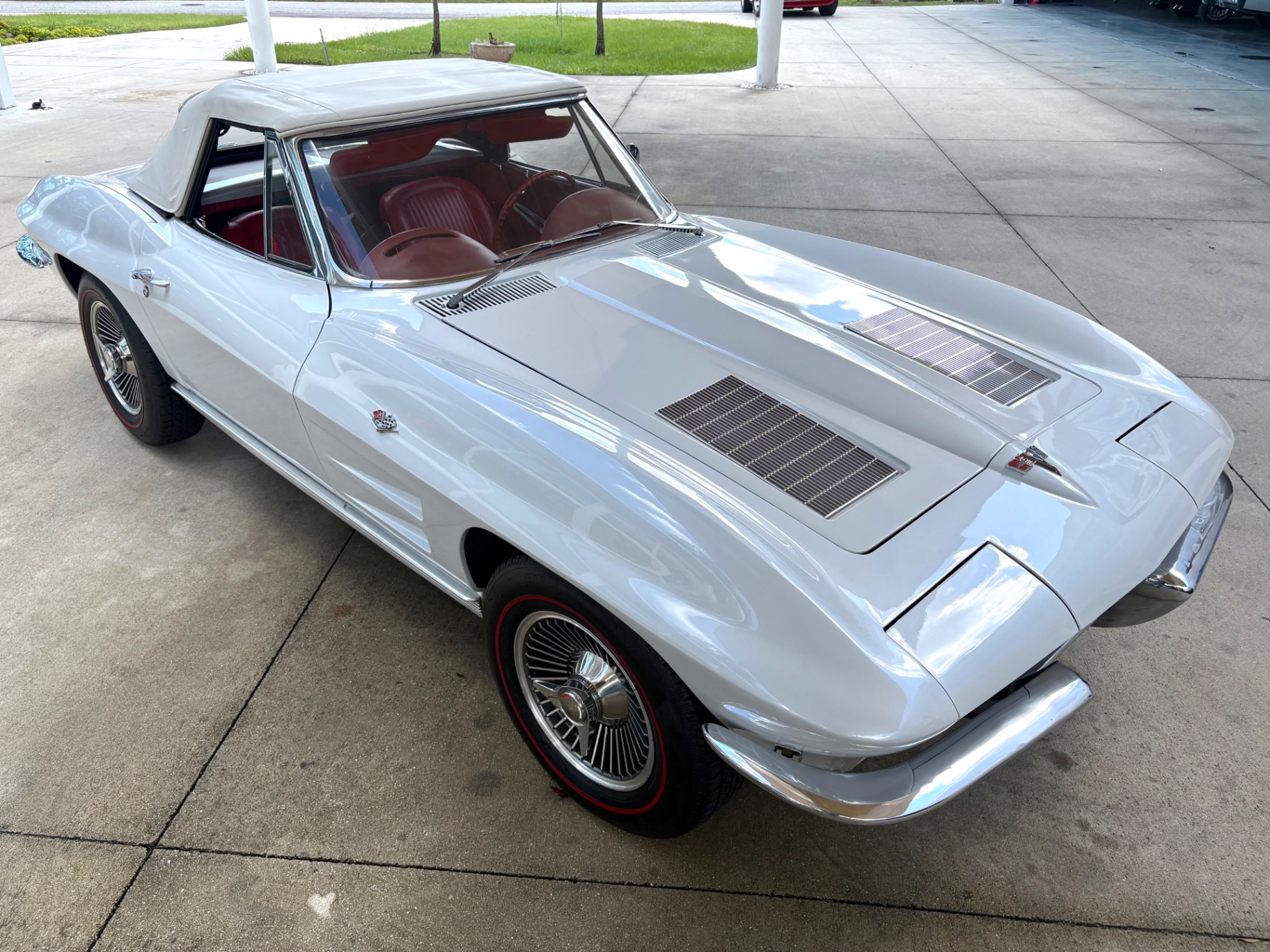 Vehicle photo 21
