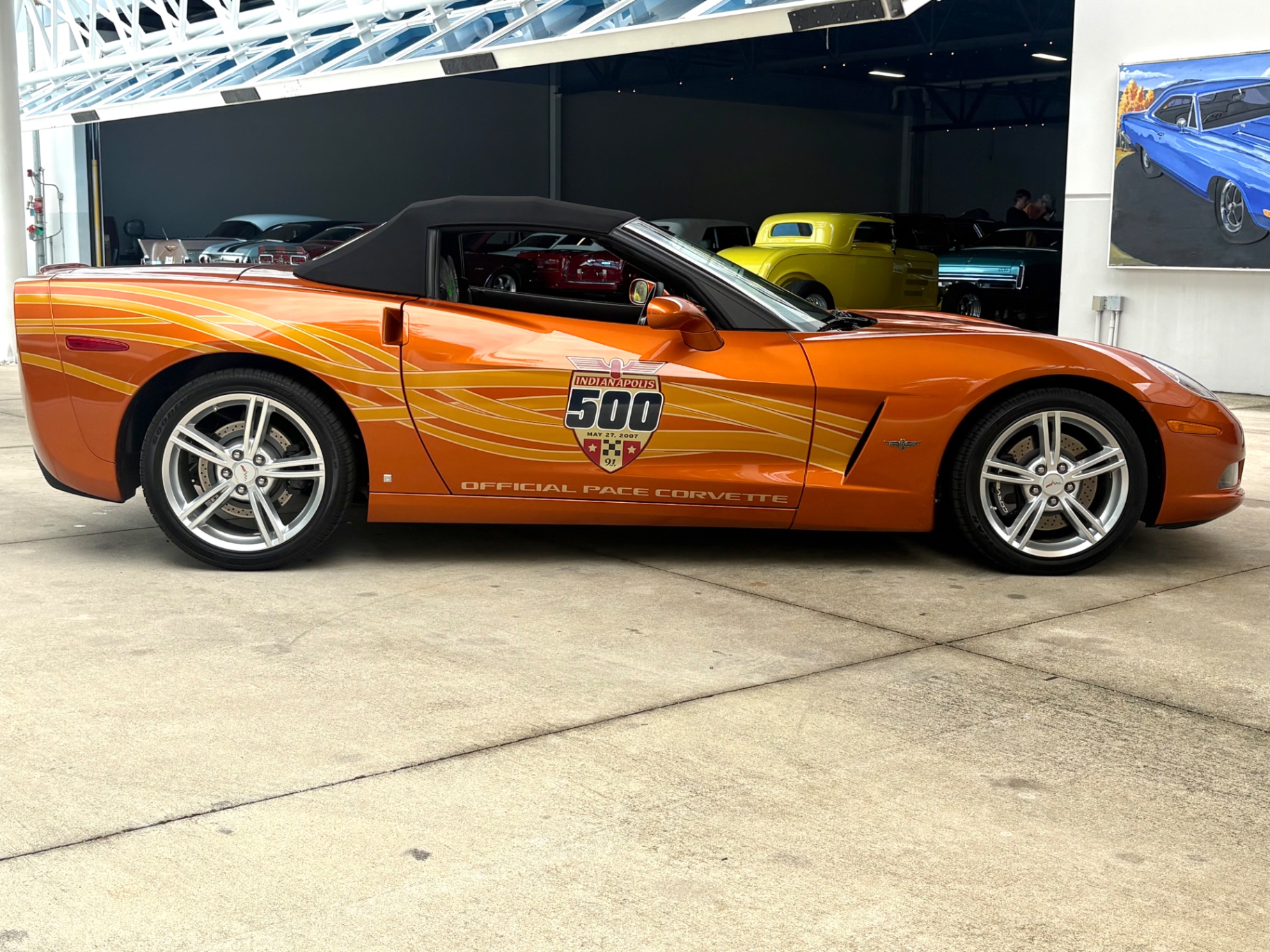 Vehicle photo 22