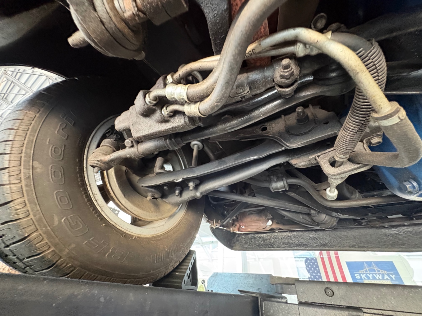 Vehicle photo 49
