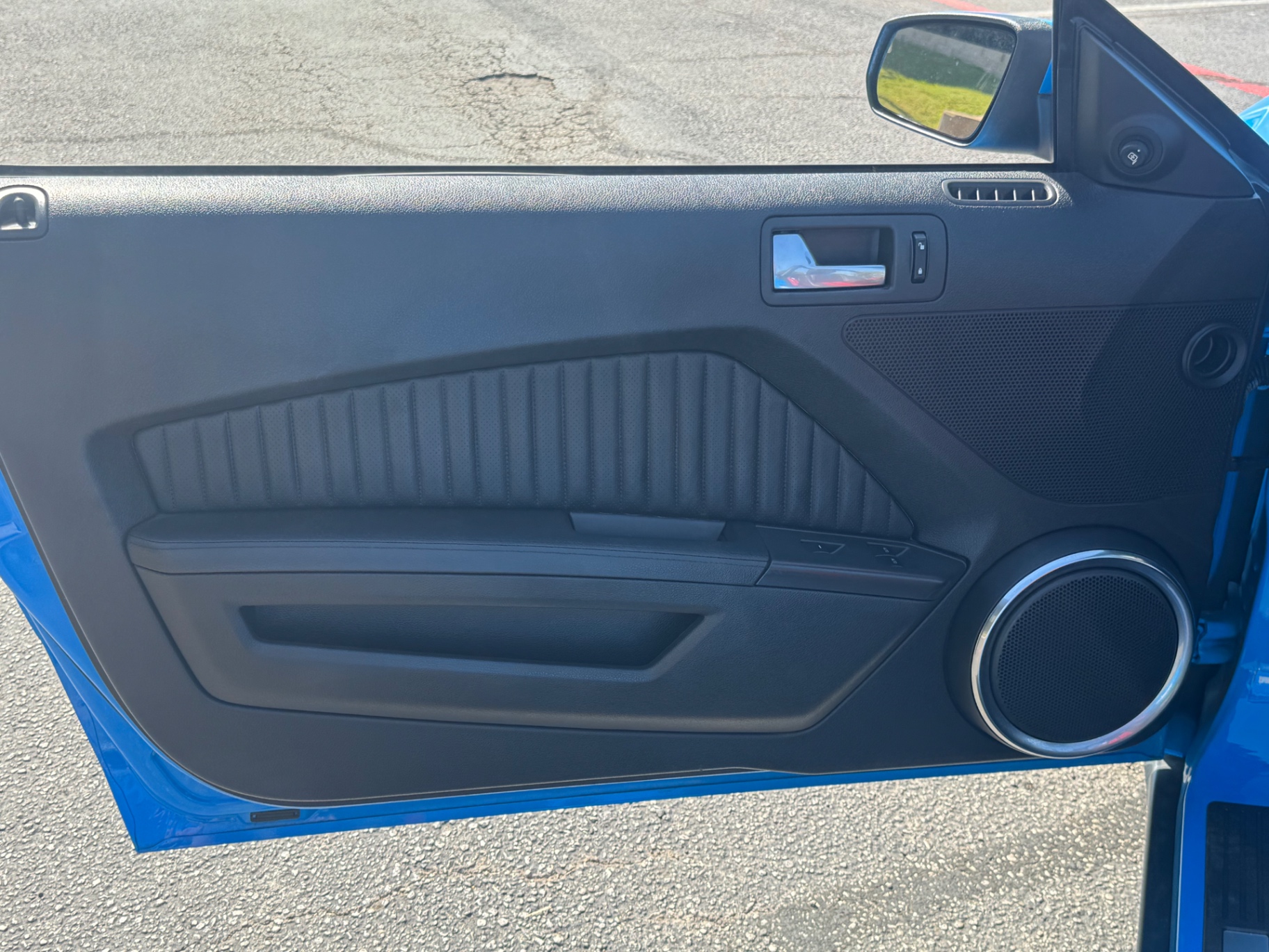 Vehicle photo 49