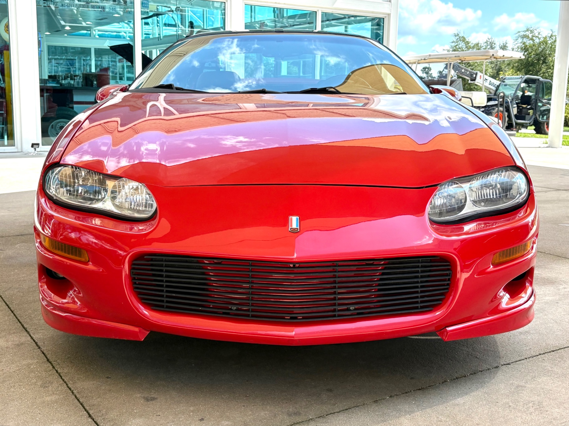 Vehicle photo 2
